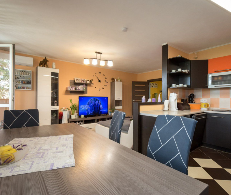 Invest & Real | veľký - 4 izbový byt | Moldava nad Bodvou