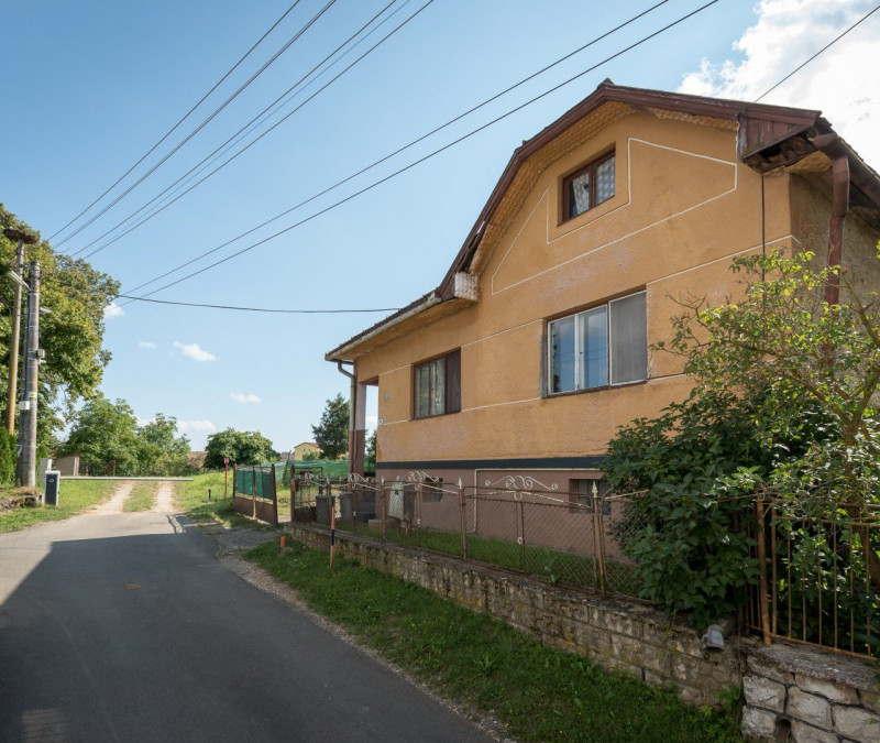 Invest & Real | Gazdovský dom bez tiarch | Janík