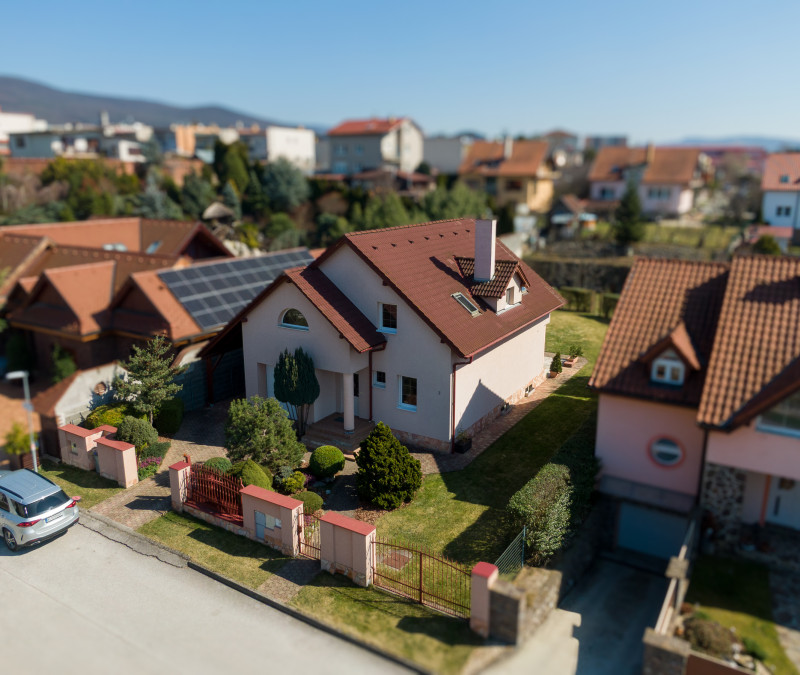 Rodinný dom v srdci Rožňavy s veľkorysým priestorom a dušou