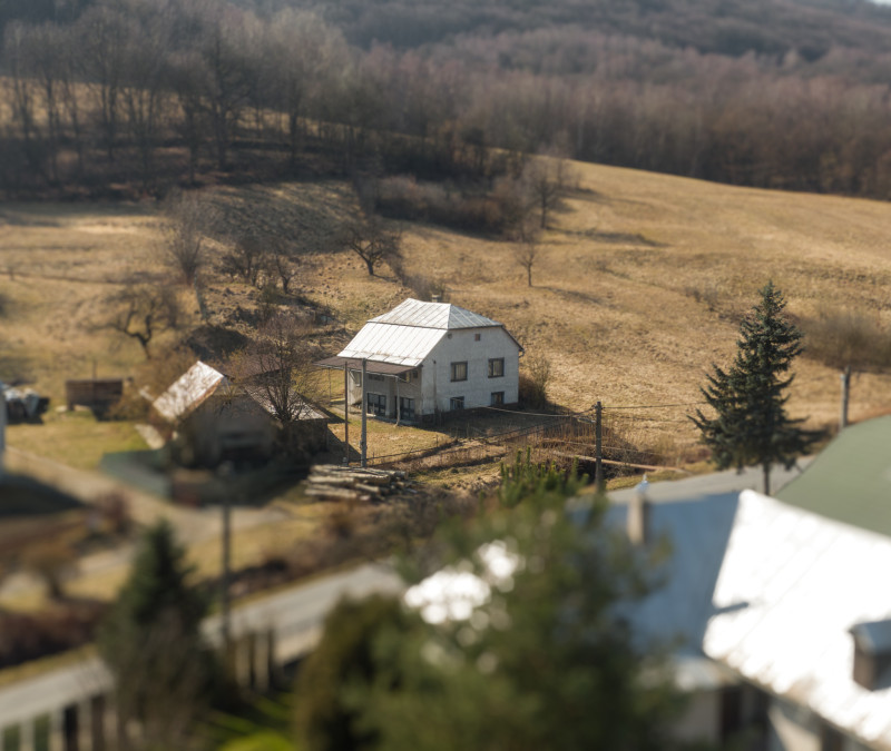 Starší rodinný dom s veľkorysým pozemkom | 3 093 m²