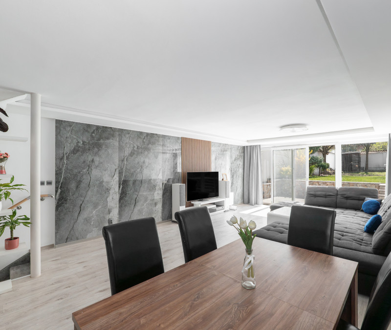 Moderný a atypický rodinný dom s garážou | Železníky