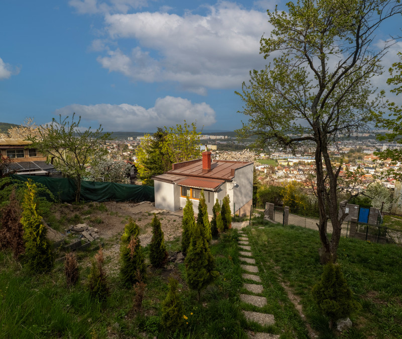 Malý dom, veľké súkromie a výhľad, ktorý ťa dostane | Košice