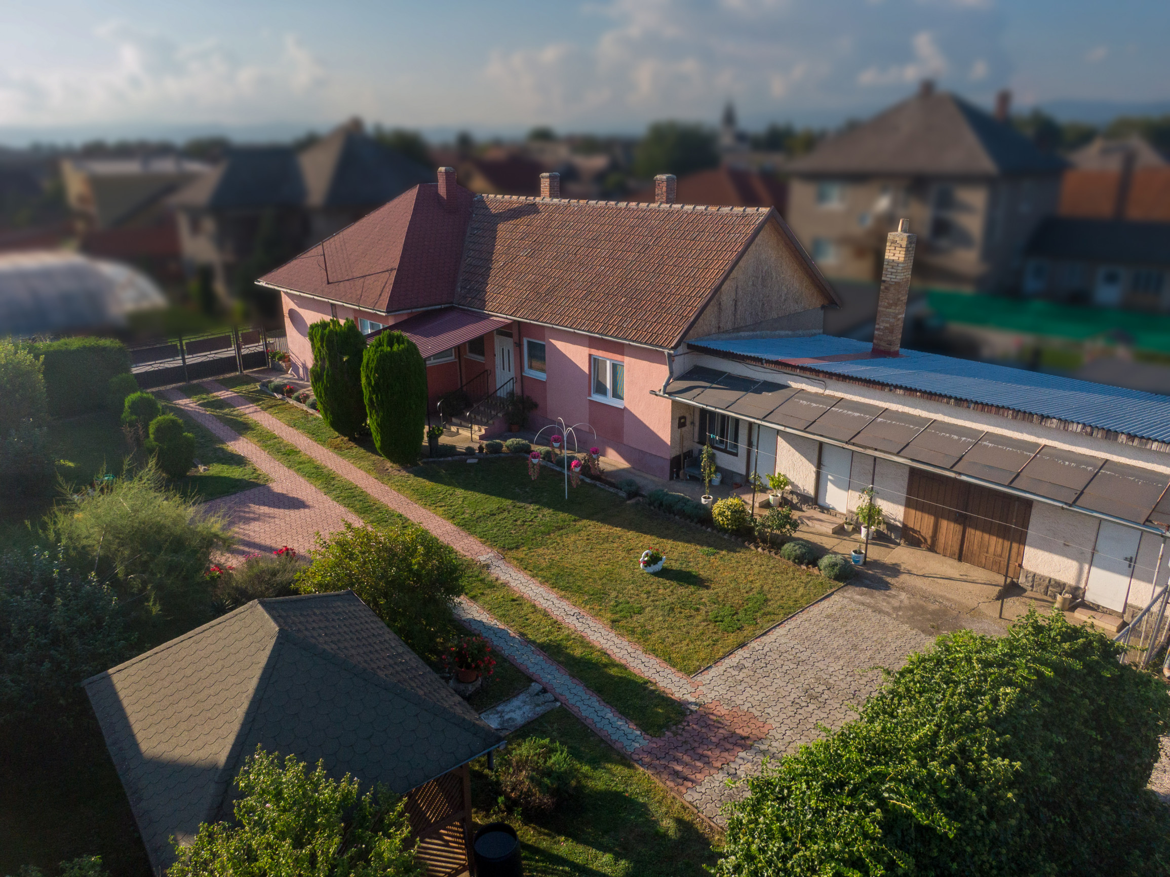 REZERVOVANÉ | Rodinný dom | 2 064 m² | Komárovce