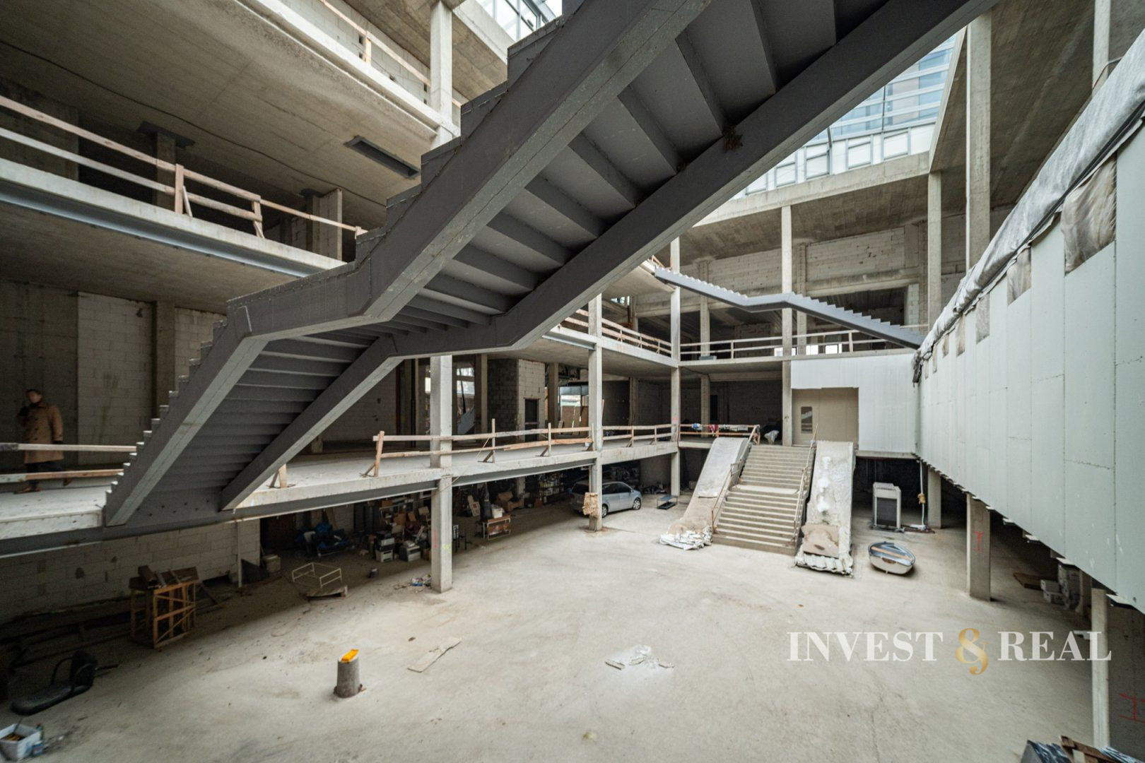 Invest & Real | Polyfunkčná budova | Obchodné priestory | Bytový dom | Bardejov