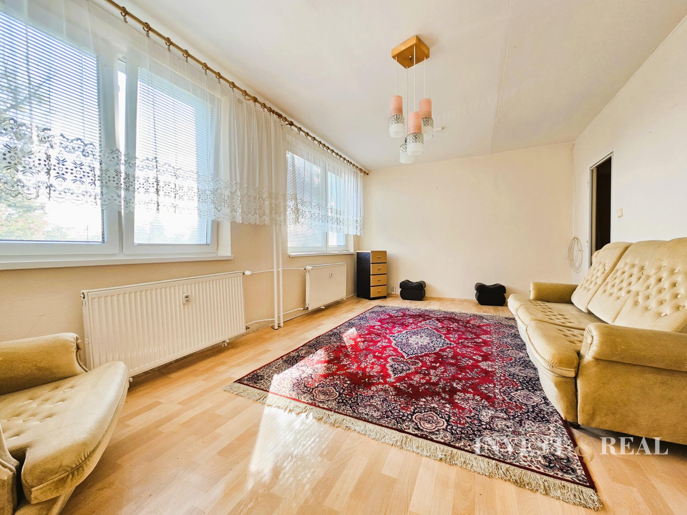 REZERVOVANÝ | Veľký 4 izbový byt s loggiou | Turňa nad Bodvou