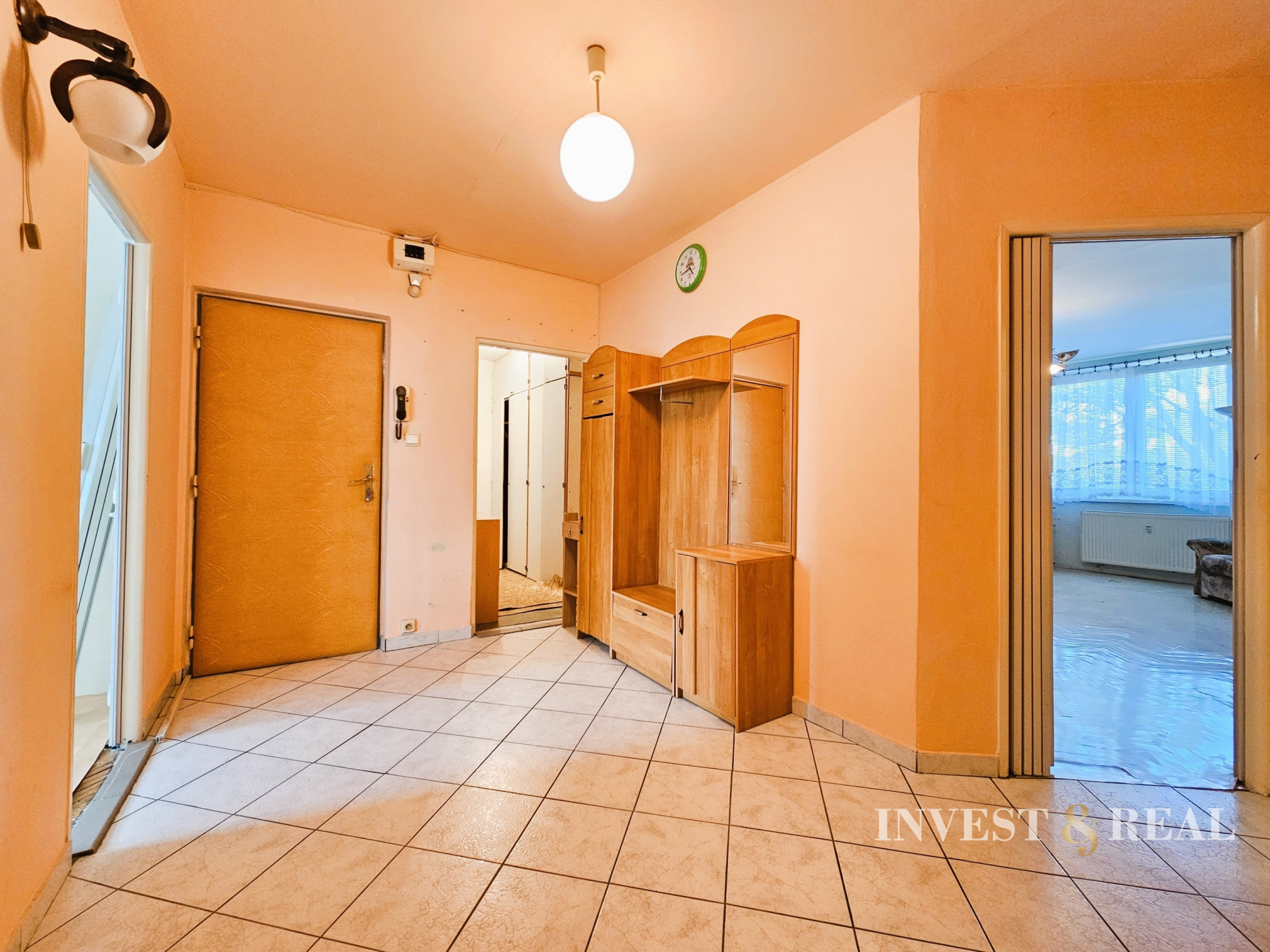 REZERVOVANÝ | Veľký 4 izbový byt s loggiou | Turňa nad Bodvou