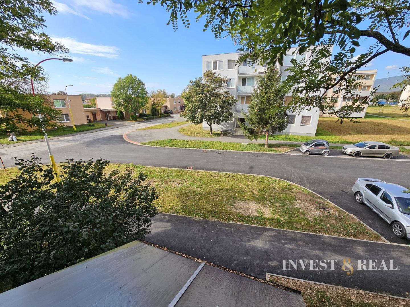 REZERVOVANÝ | Veľký 4 izbový byt s loggiou | Turňa nad Bodvou