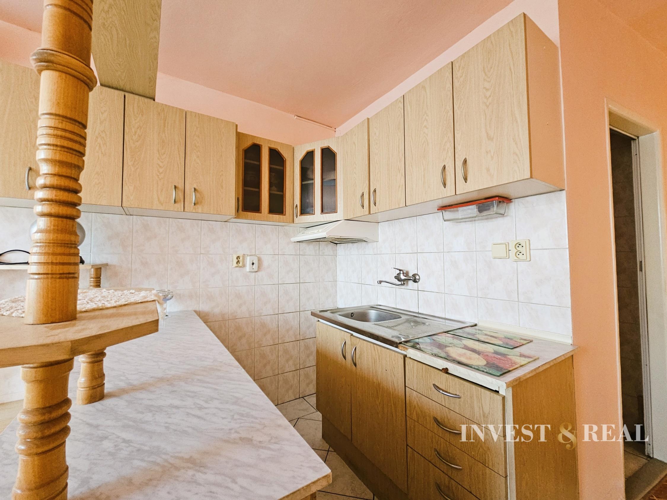 REZERVOVANÝ | Veľký 4 izbový byt s loggiou | Turňa nad Bodvou