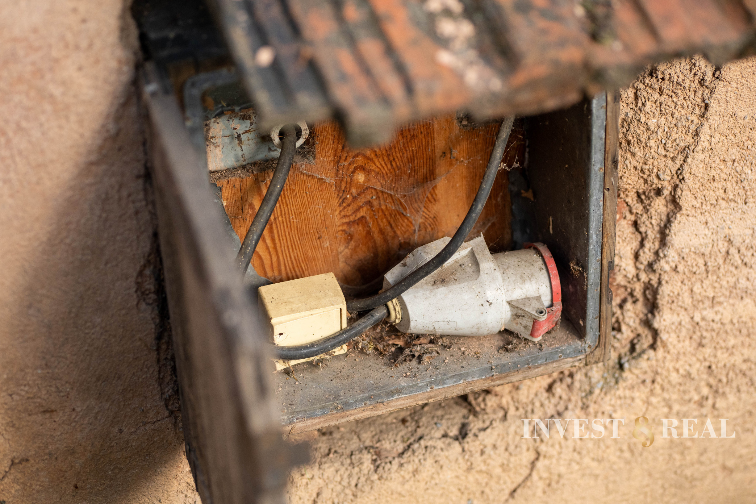 Rovinatý stavebný pozemok v centre | Moldava nad Bodvou