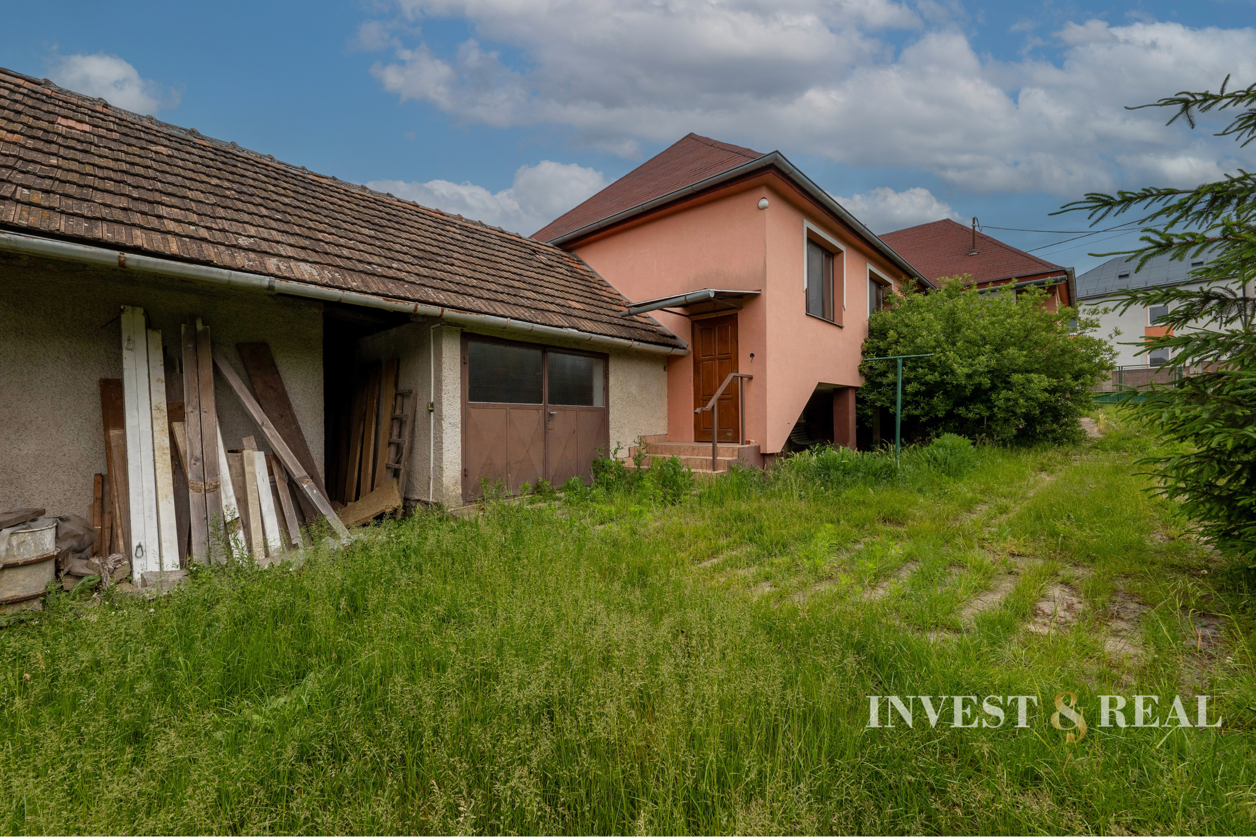 Rodinný dom v stave holodomu s priestranným pozemkom - Košické Oľšany