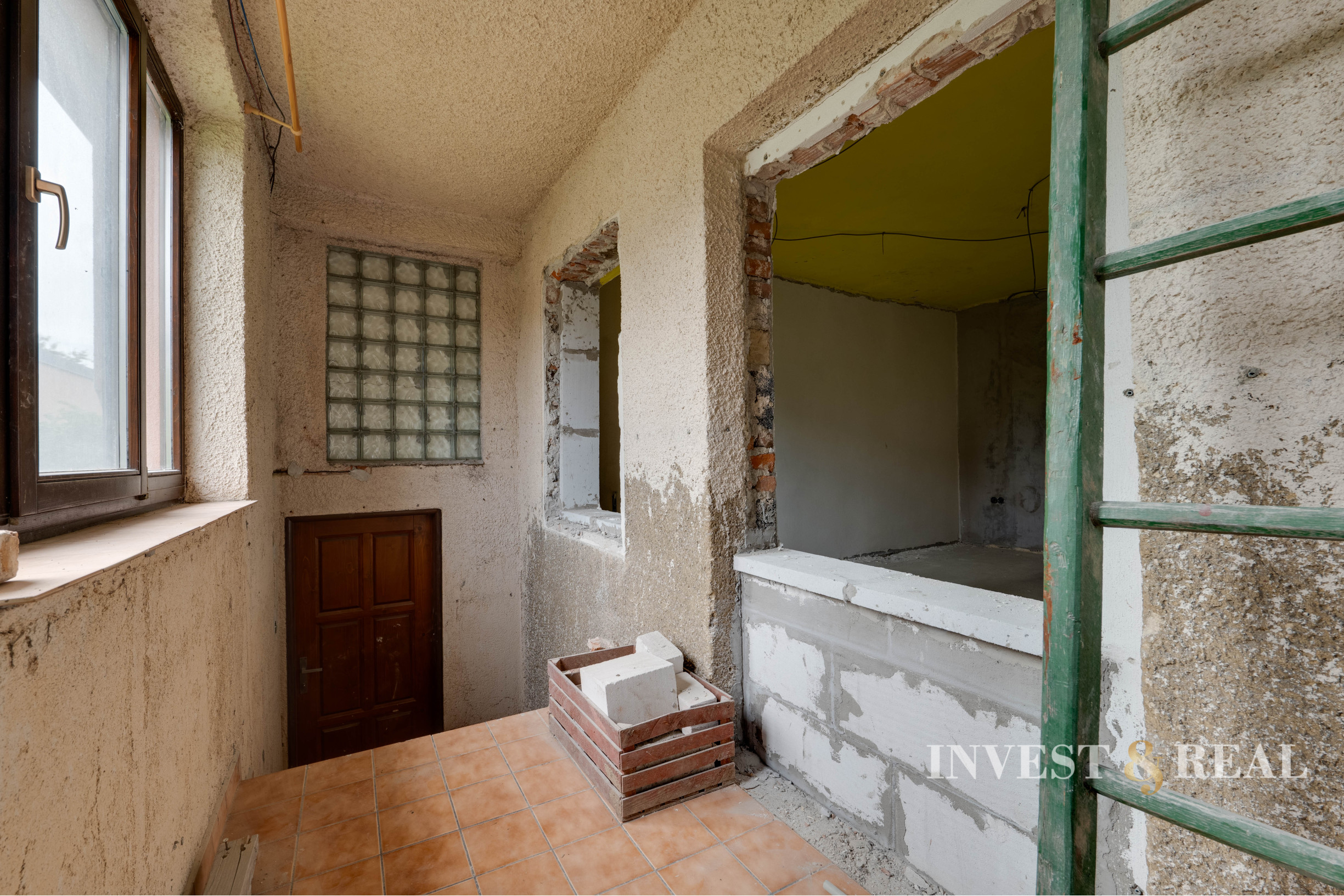 Rodinný dom v stave holodomu s priestranným pozemkom - Košické Oľšany