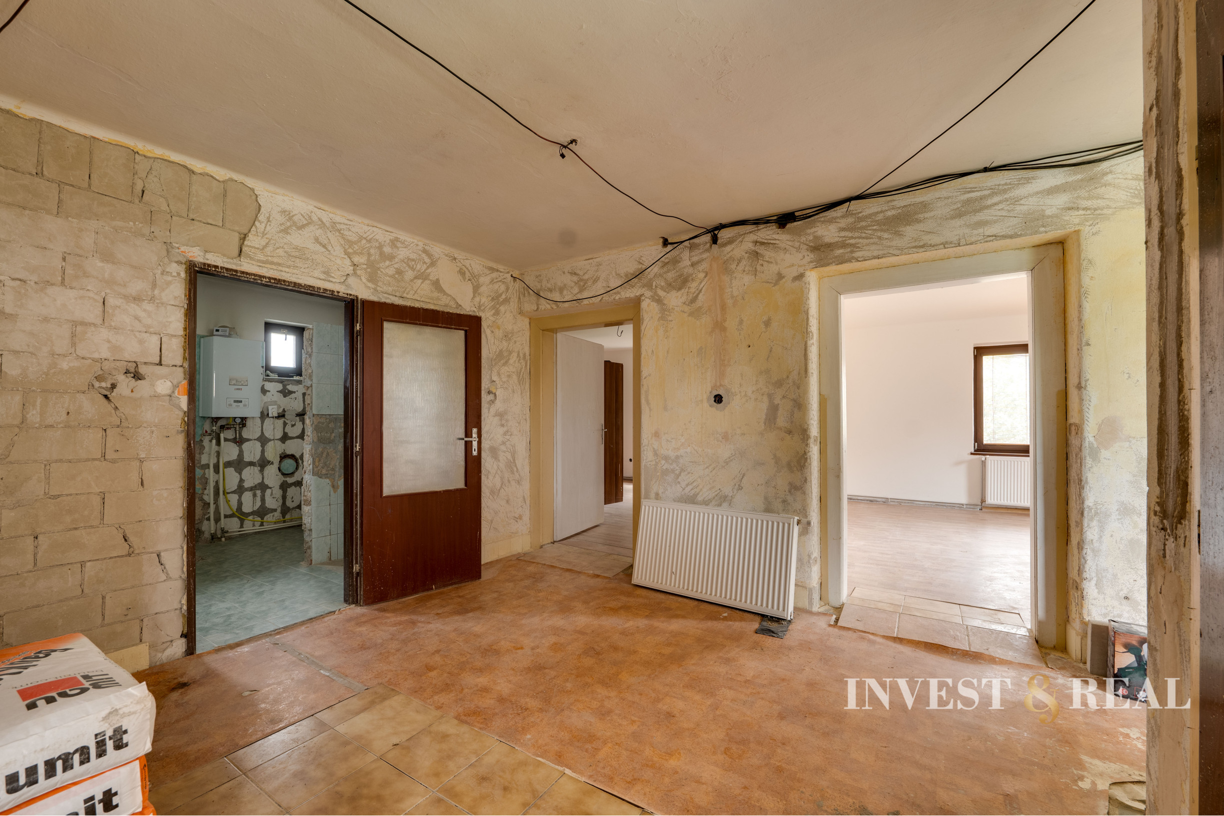 Rodinný dom v stave holodomu s priestranným pozemkom - Košické Oľšany