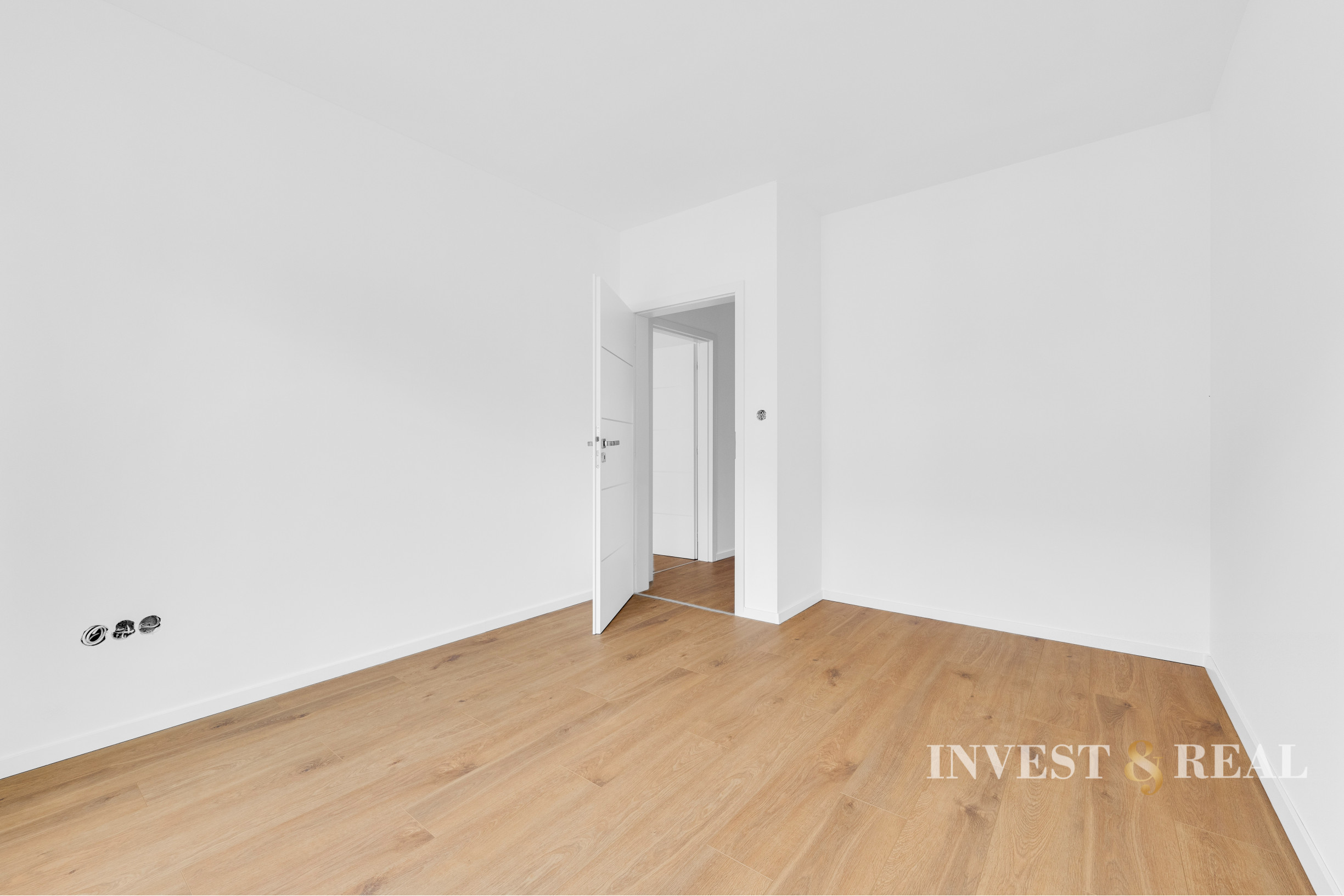 REZERVOVANÉ | NOVOSTAVBA | Moderný bungalov | NA KĽÚČ | Drienov