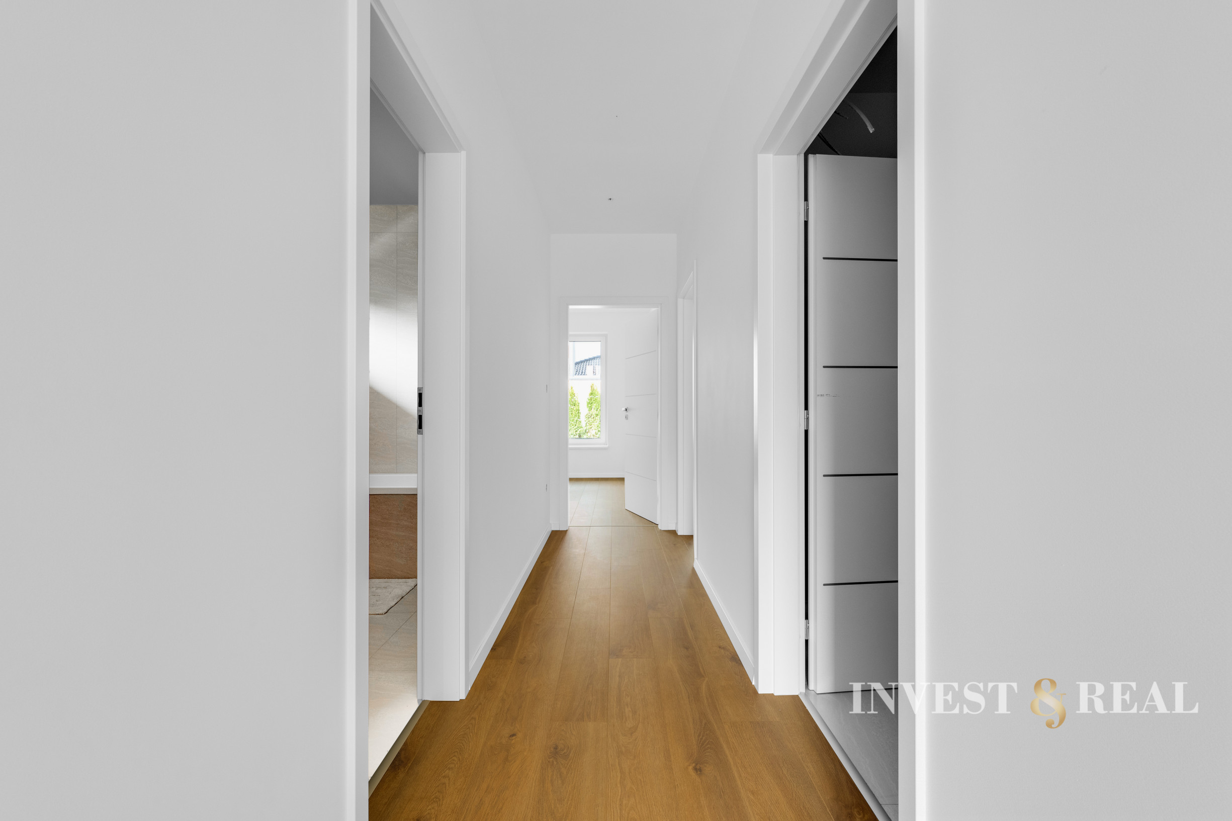 REZERVOVANÉ | NOVOSTAVBA | Moderný bungalov | NA KĽÚČ | Drienov