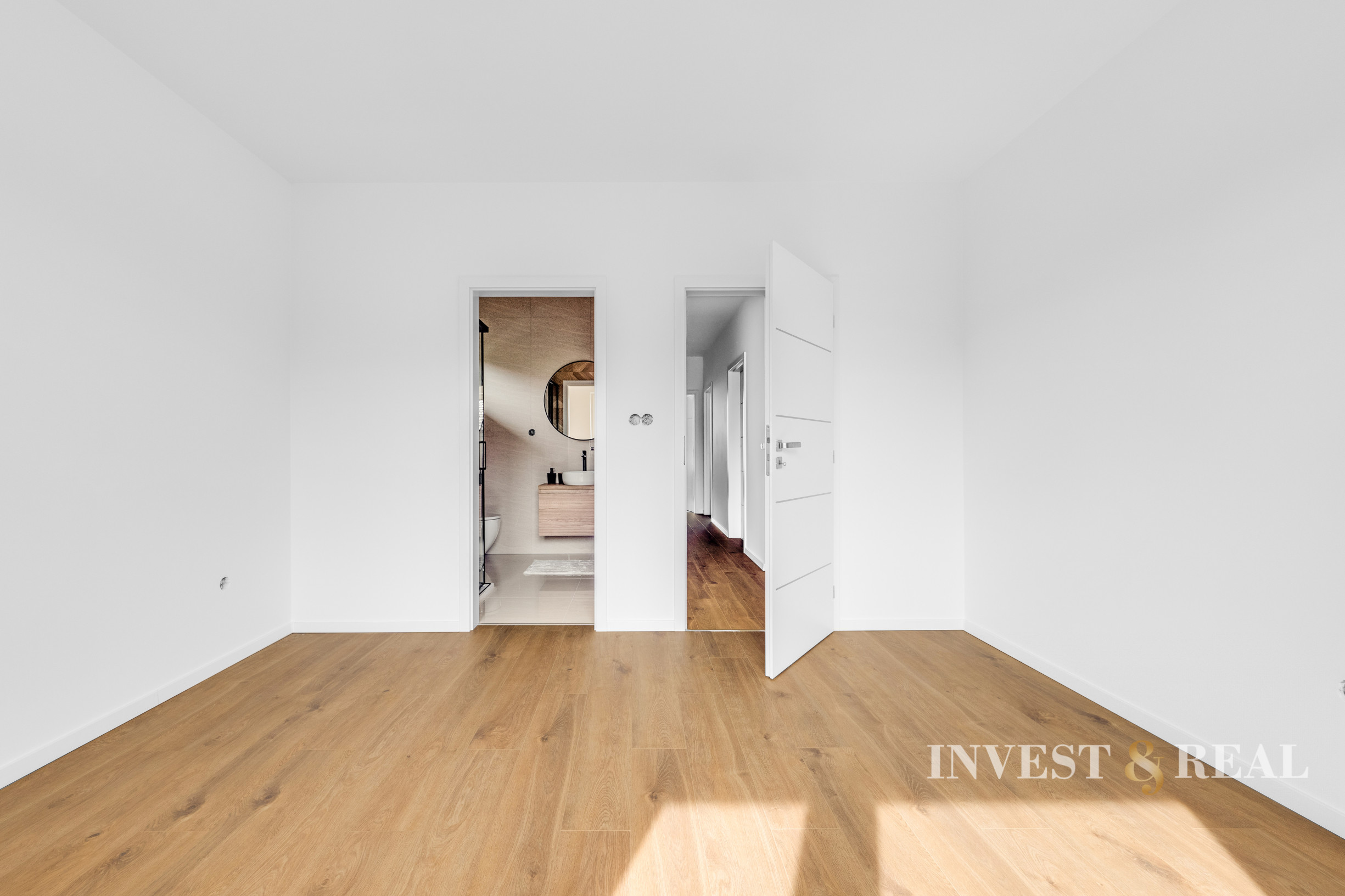 REZERVOVANÉ | NOVOSTAVBA | Moderný bungalov | NA KĽÚČ | Drienov