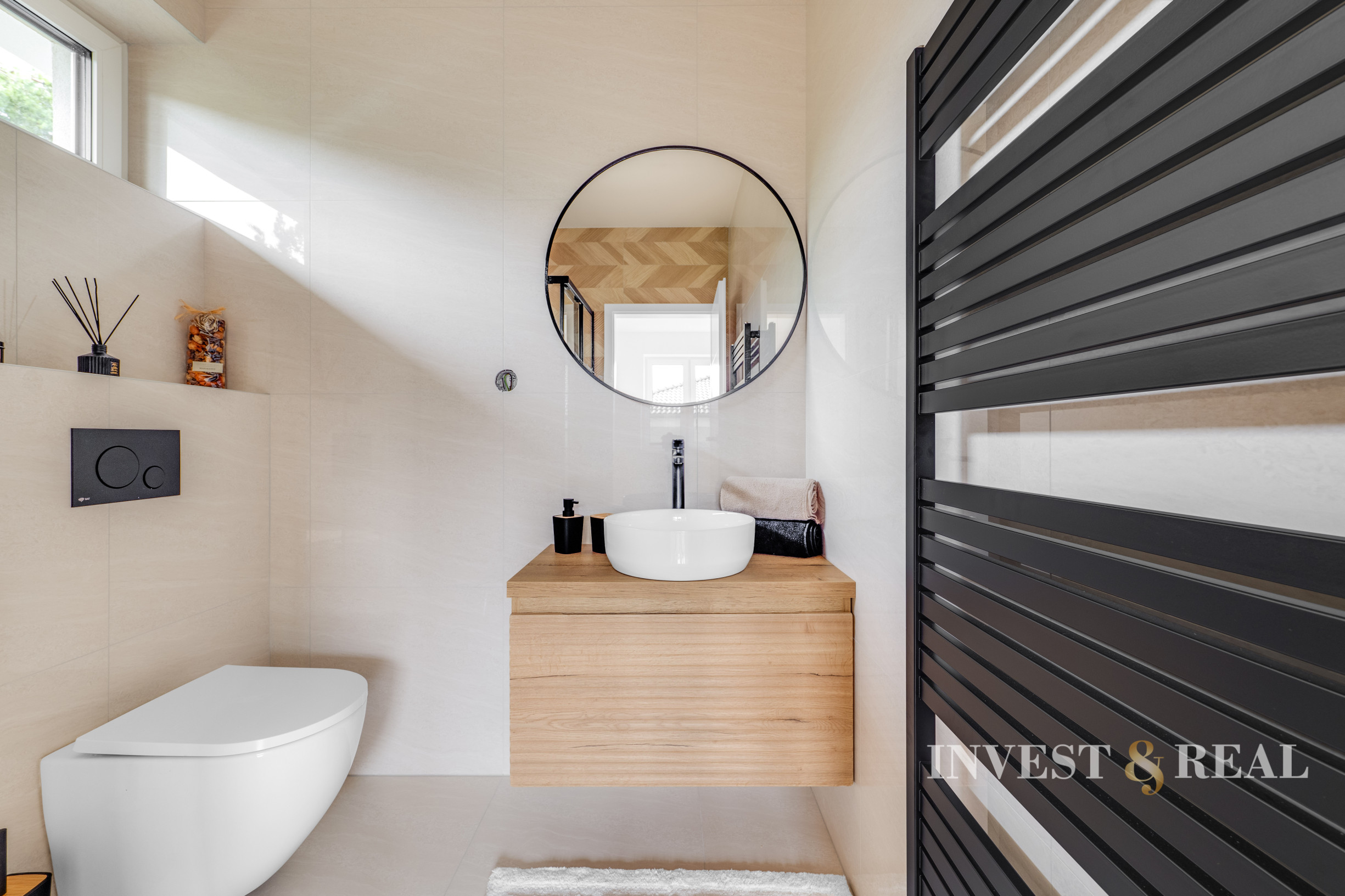 REZERVOVANÉ | NOVOSTAVBA | Moderný bungalov | NA KĽÚČ | Drienov