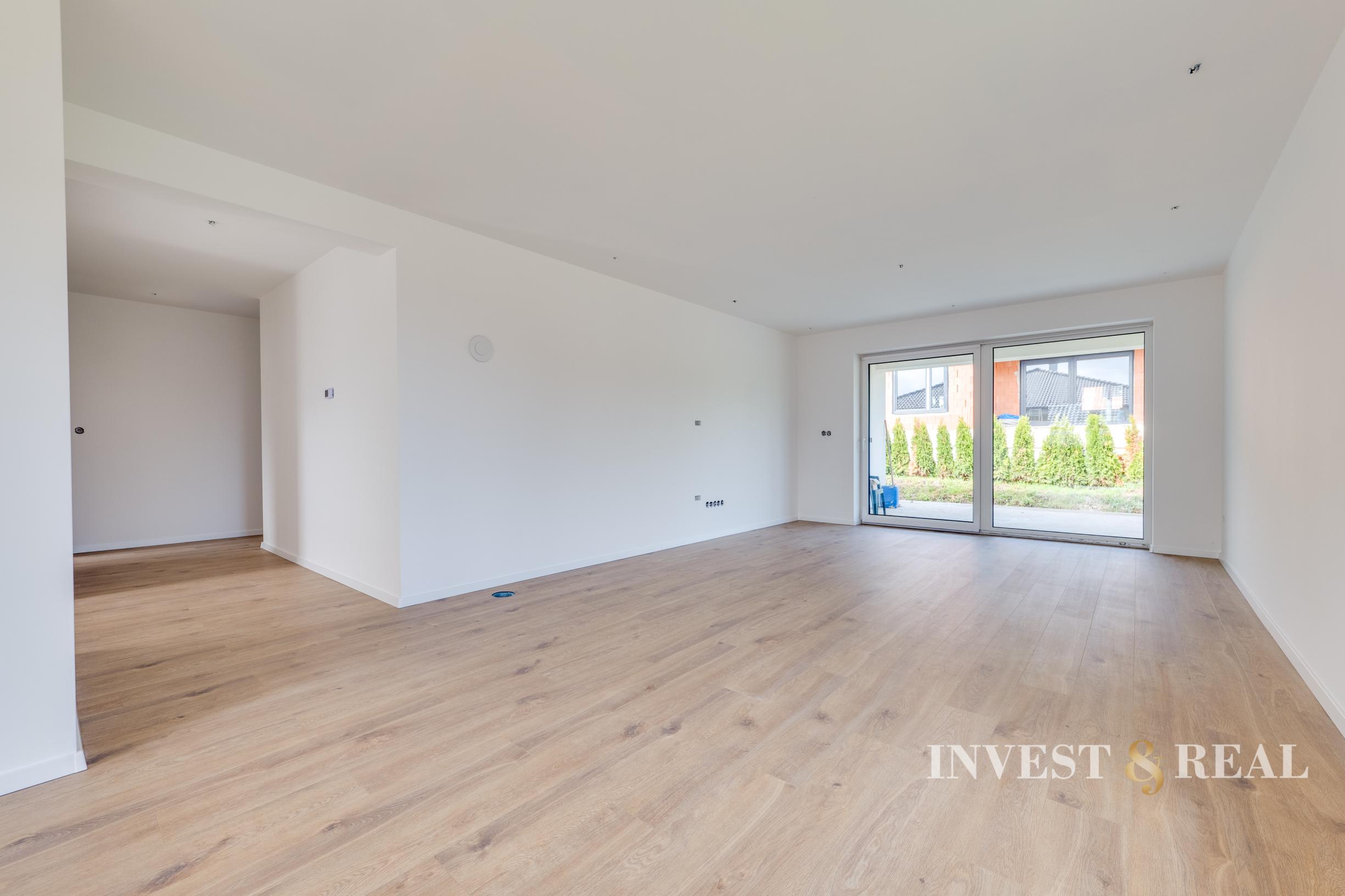 REZERVOVANÉ | NOVOSTAVBA | Moderný bungalov | NA KĽÚČ | Drienov