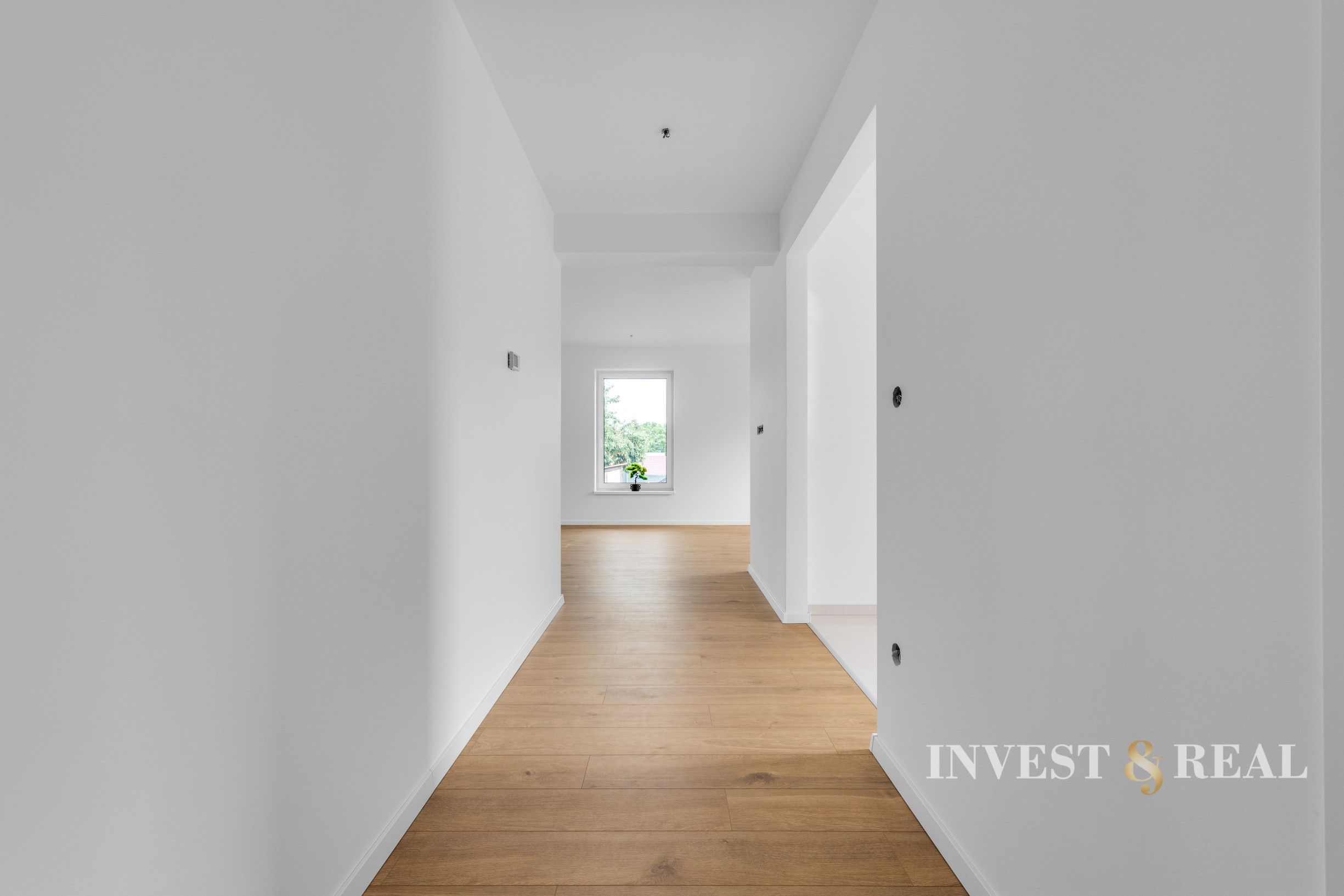 REZERVOVANÉ | NOVOSTAVBA | Moderný bungalov | NA KĽÚČ | Drienov