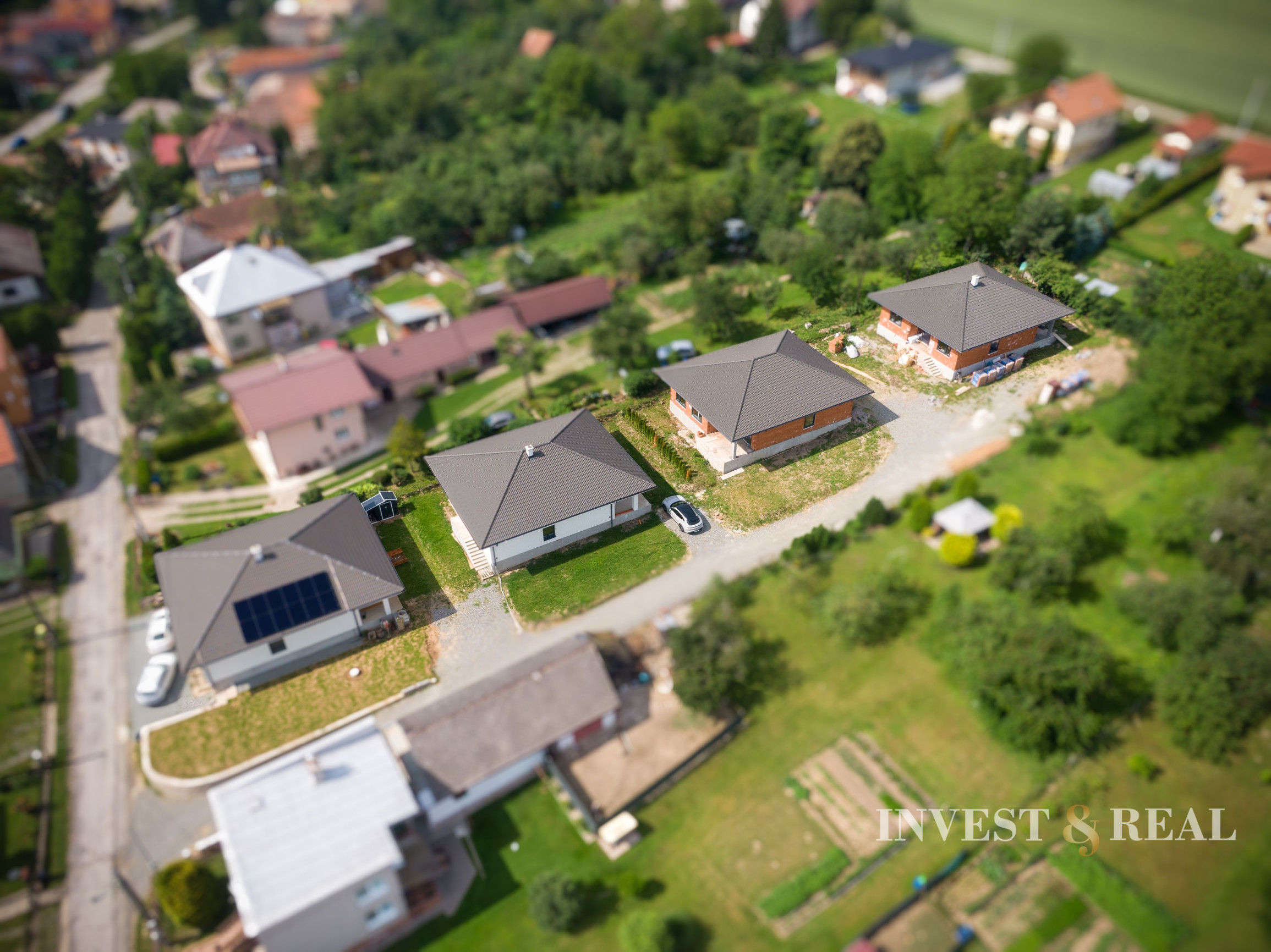 REZERVOVANÉ | NOVOSTAVBA | Moderný bungalov | NA KĽÚČ | Drienov