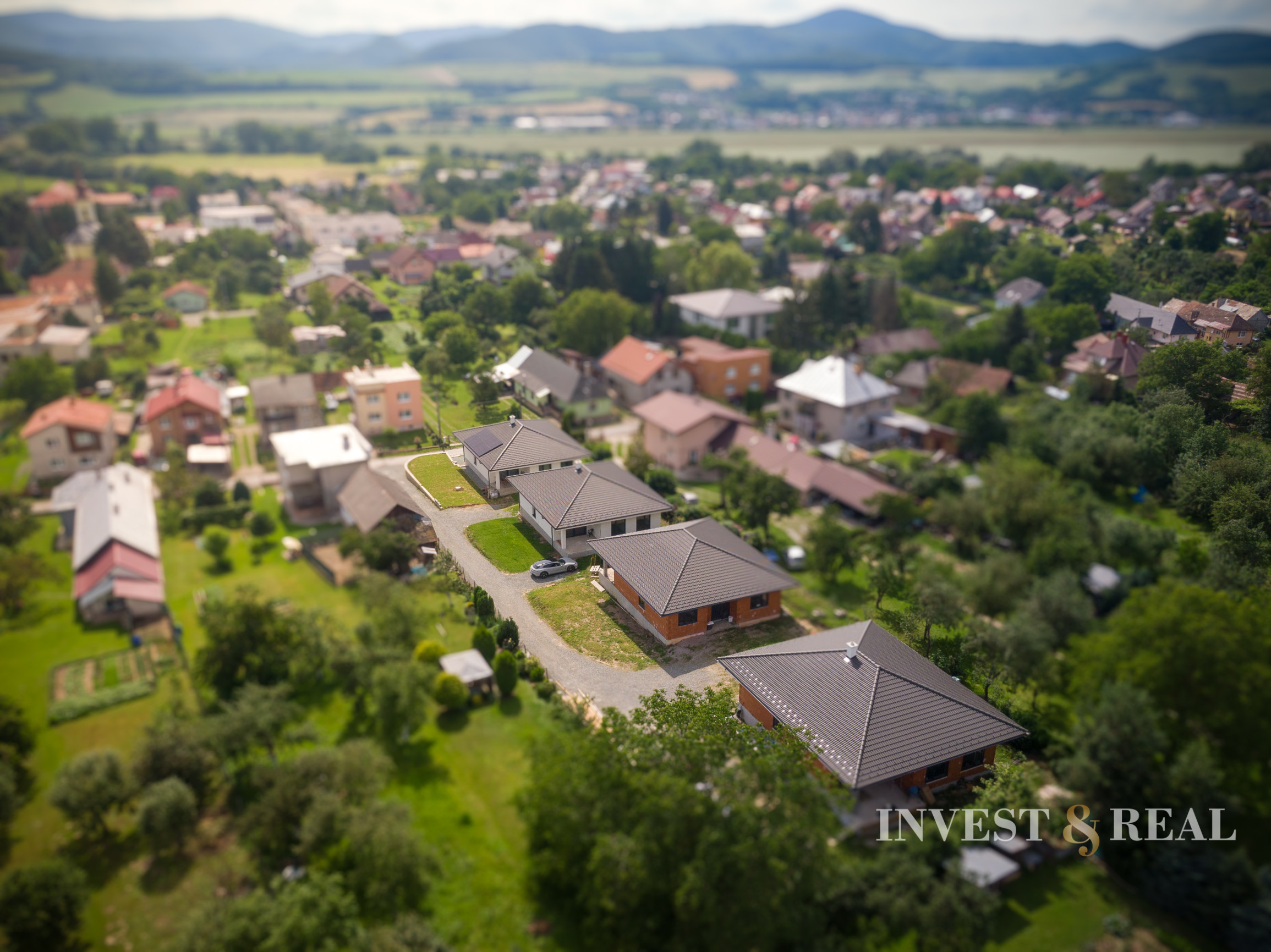 REZERVOVANÉ | NOVOSTAVBA | Moderný bungalov | NA KĽÚČ | Drienov