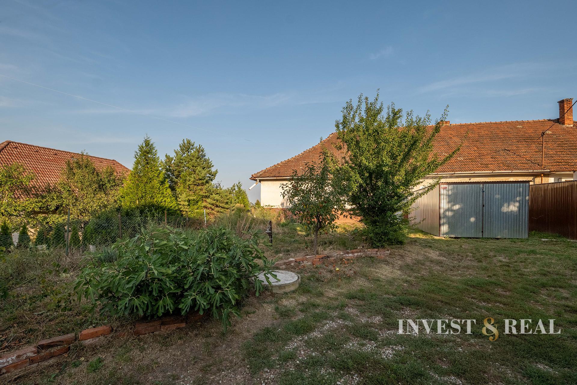 POZEMOK so starším rodinným domom | 752 m² | Košice - Poľov