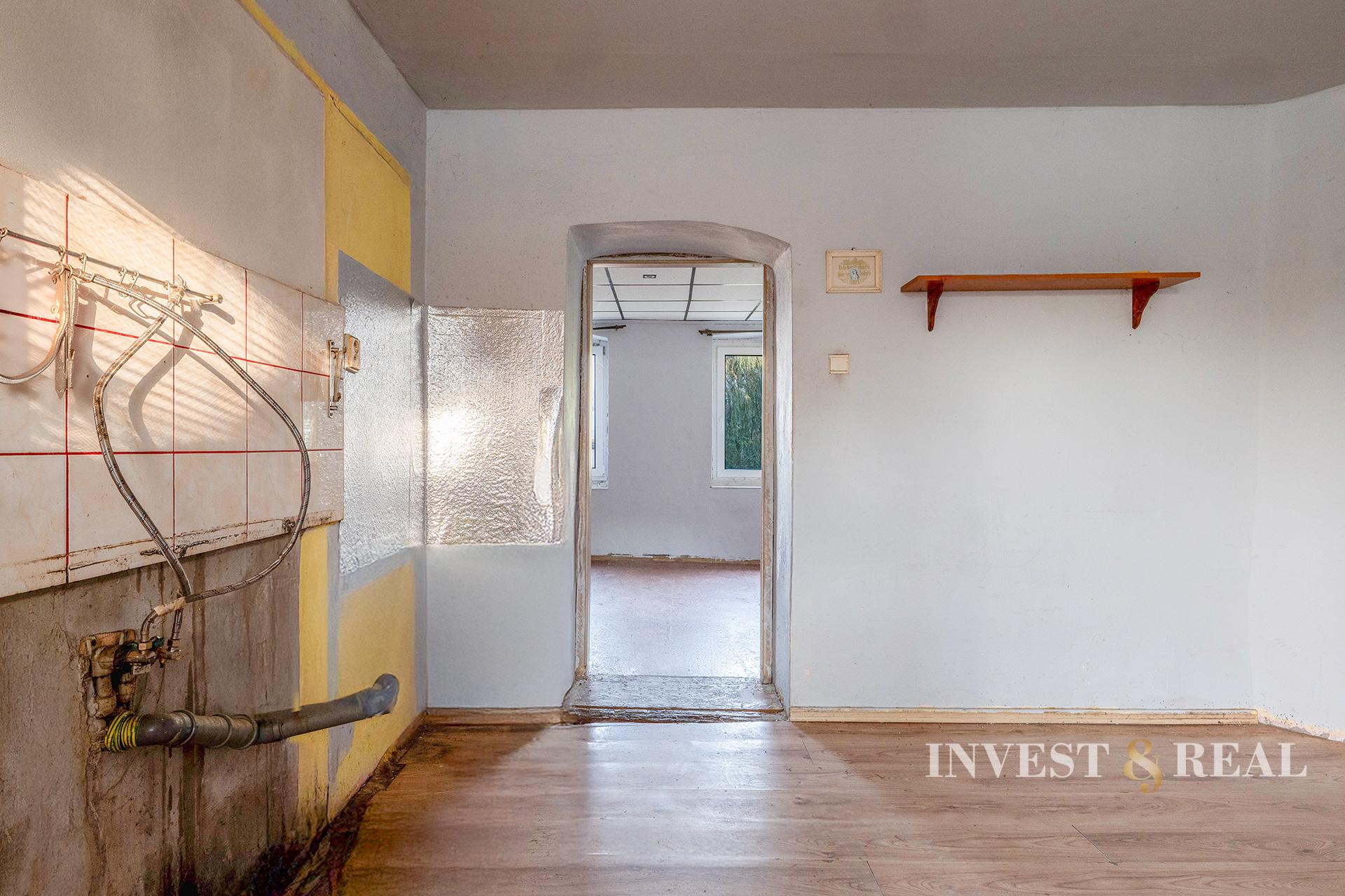 POZEMOK so starším rodinným domom | 752 m² | Košice - Poľov