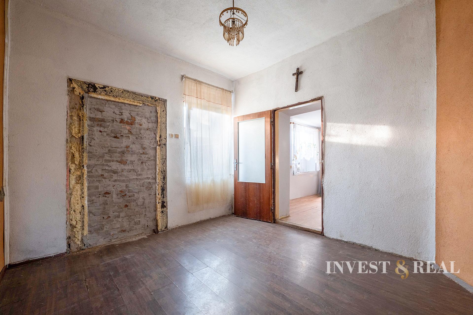 POZEMOK so starším rodinným domom | 752 m² | Košice - Poľov