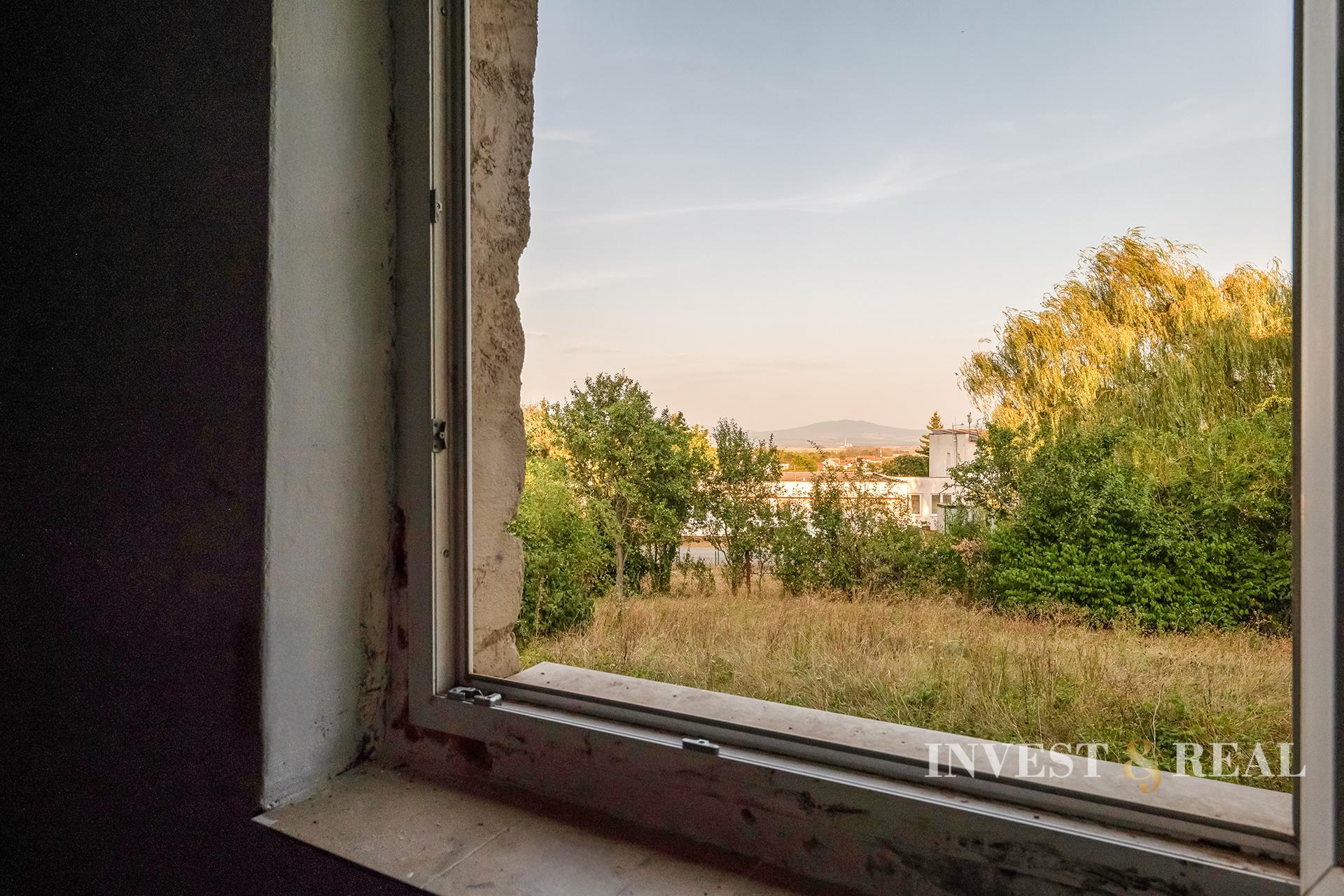 POZEMOK so starším rodinným domom | 752 m² | Košice - Poľov