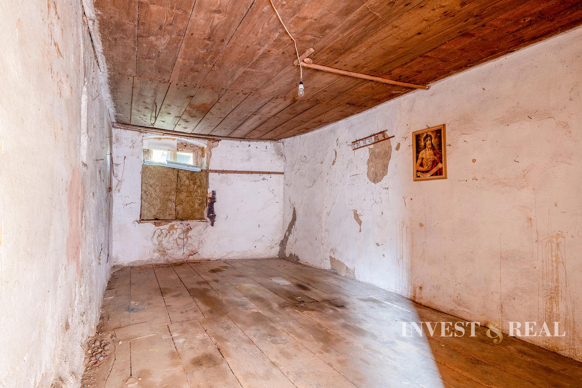 POZEMOK so starším rodinným domom | 752 m² | Košice - Poľov