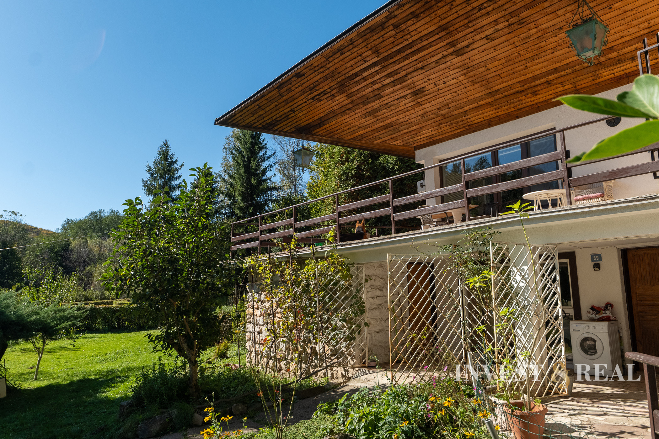 Priestranná chata v malebnej Šugovskej doline | Medzev