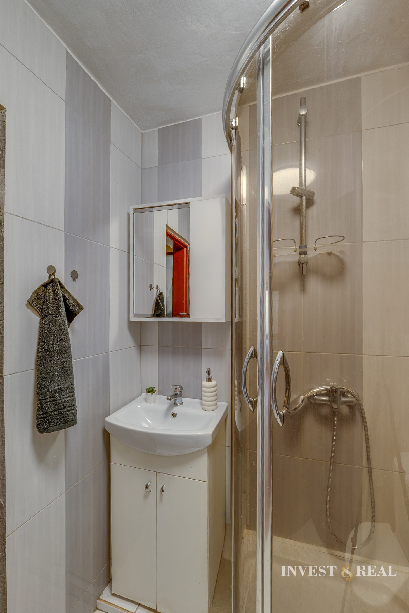 Priestranná chata v malebnej Šugovskej doline | Medzev