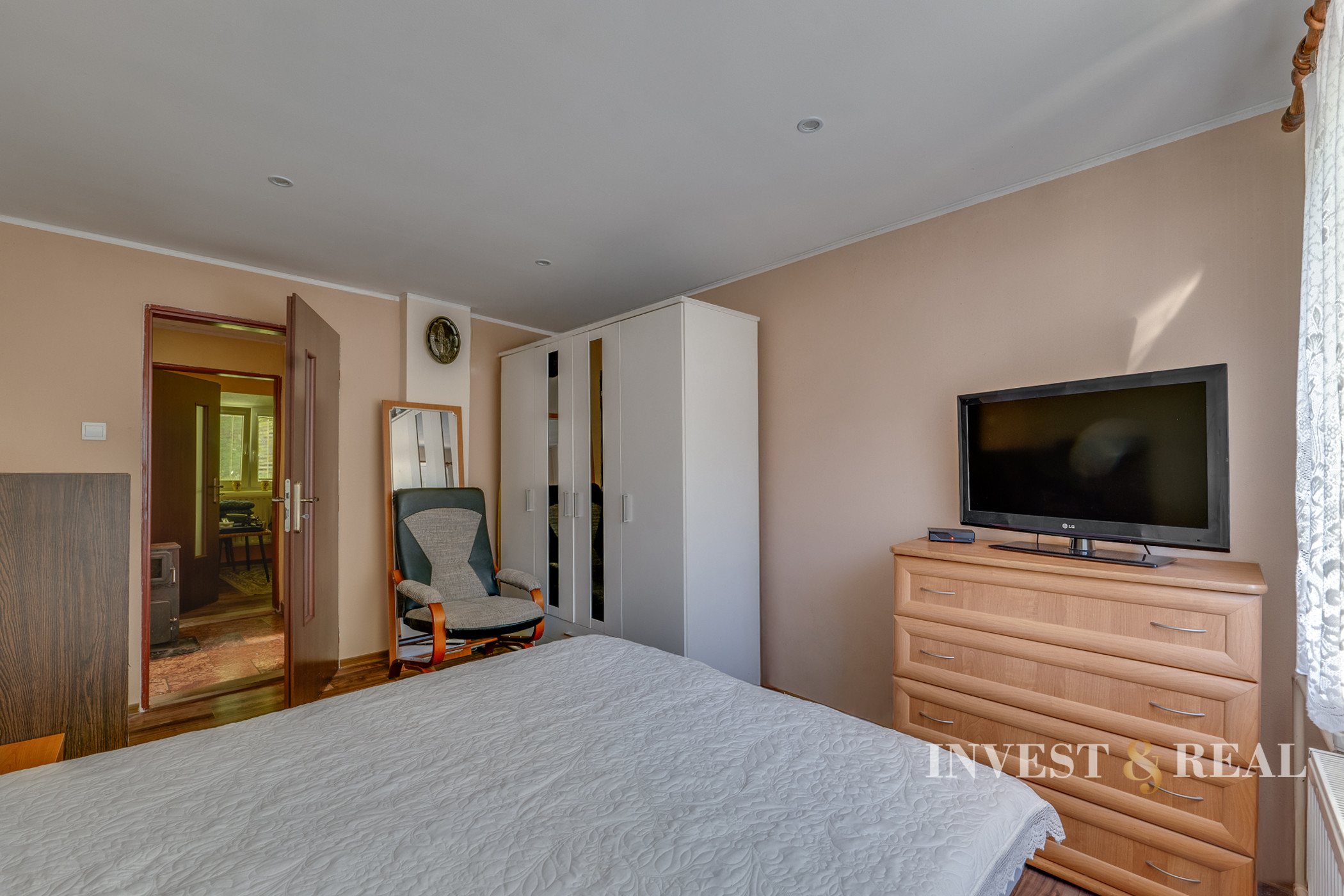 Priestranná chata v malebnej Šugovskej doline | Medzev