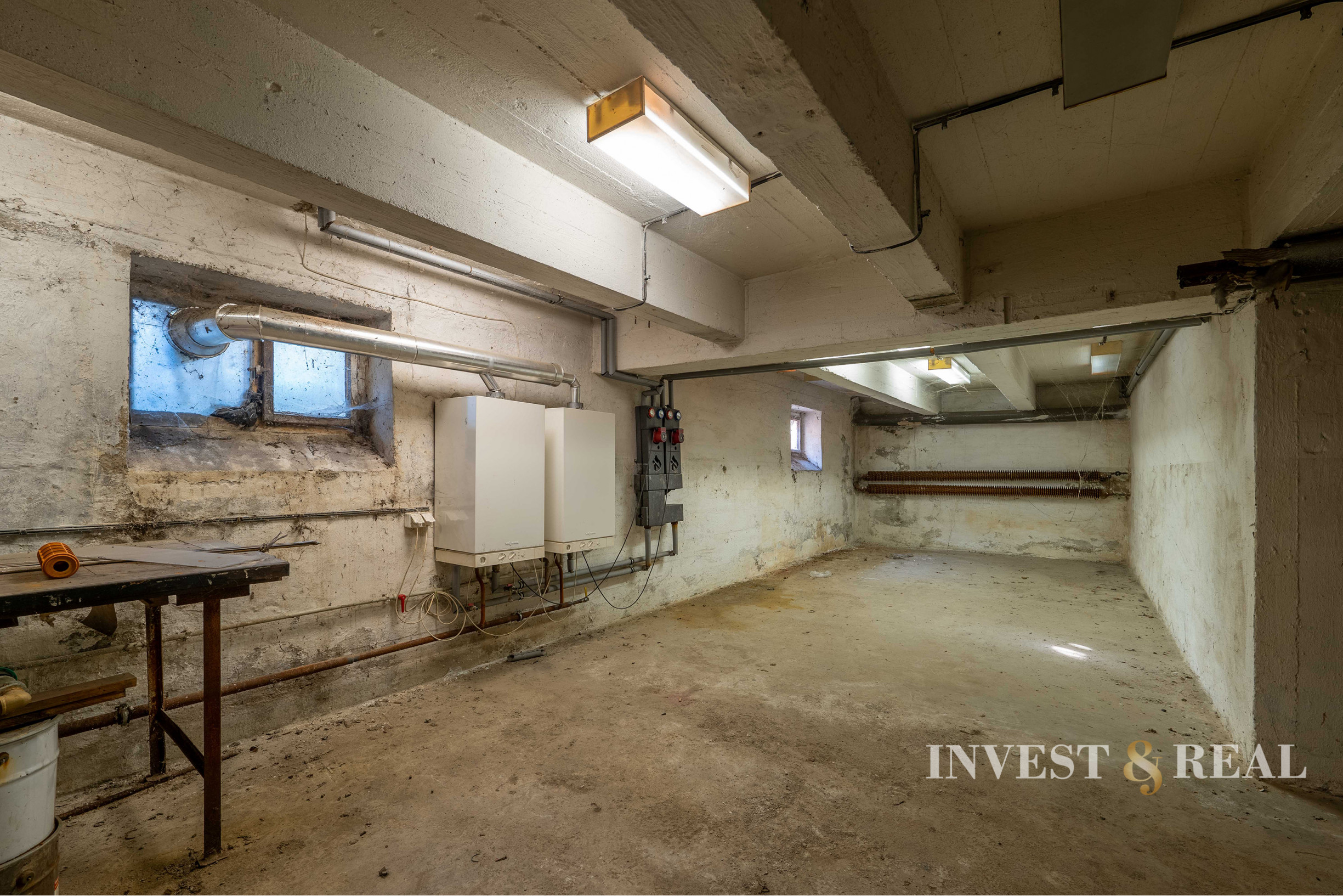 Administratívna budova a hala v priemyslenej časti | Rampová