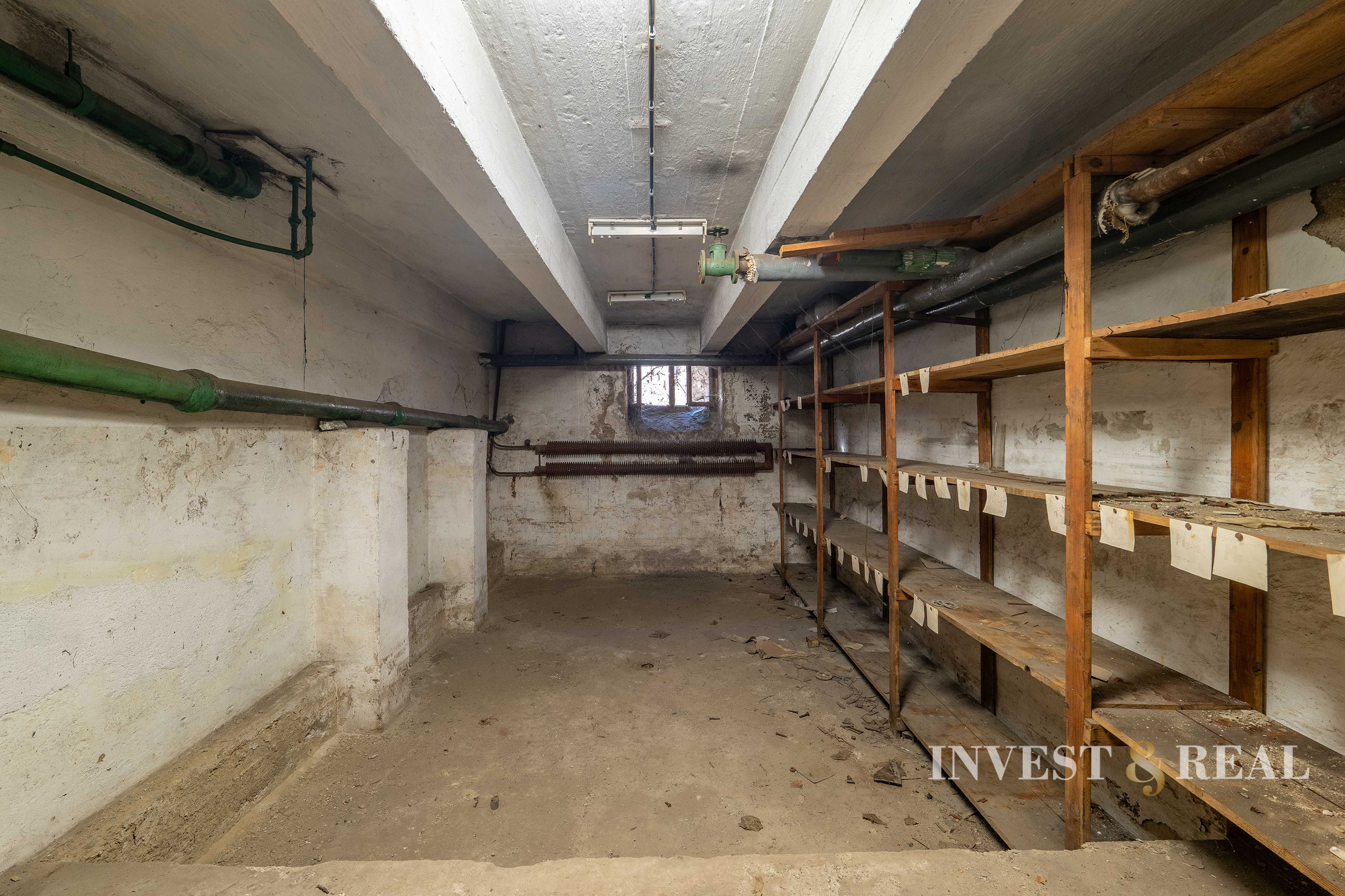 Administratívna budova a hala v priemyslenej časti | Rampová