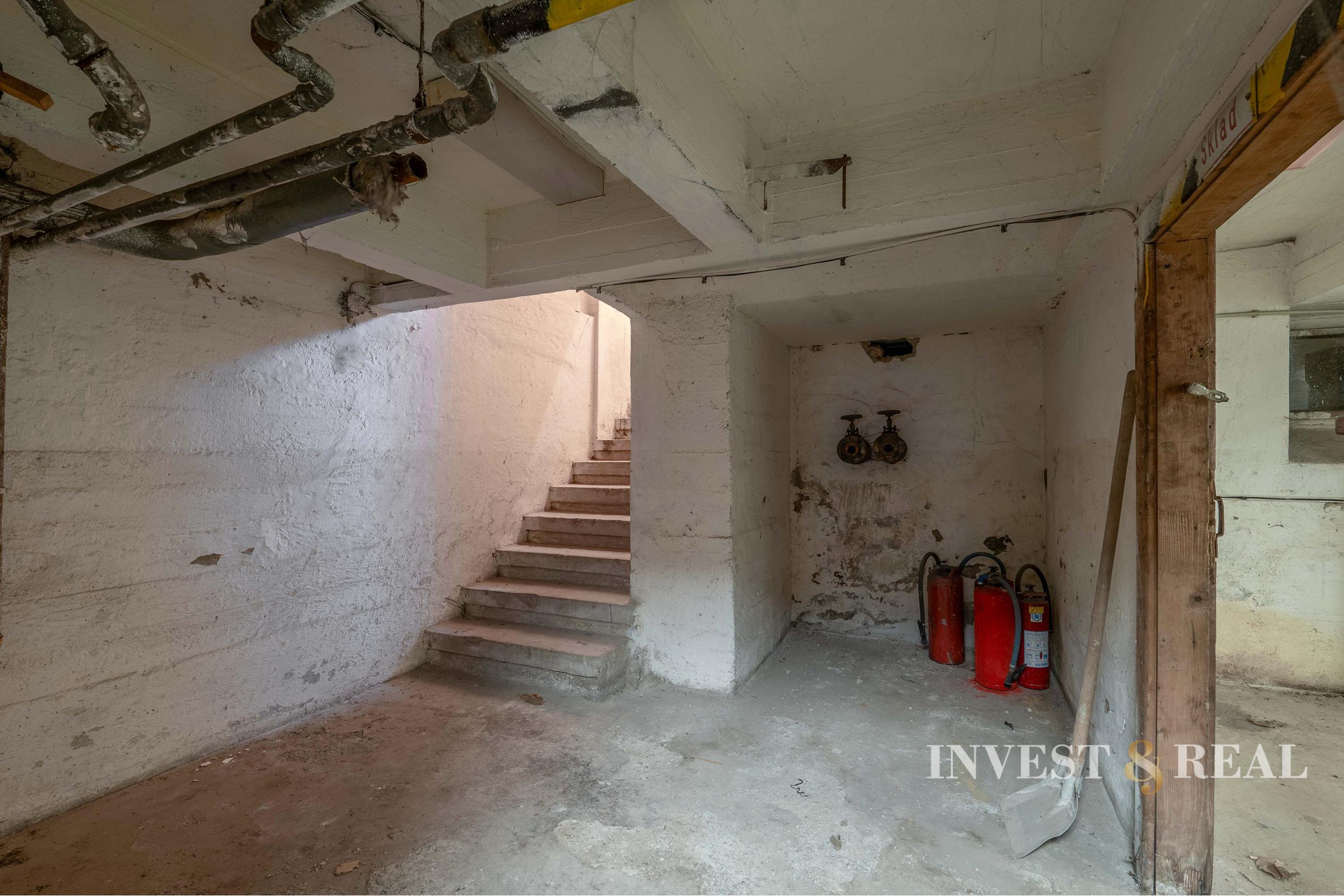 Administratívna budova a hala v priemyslenej časti | Rampová