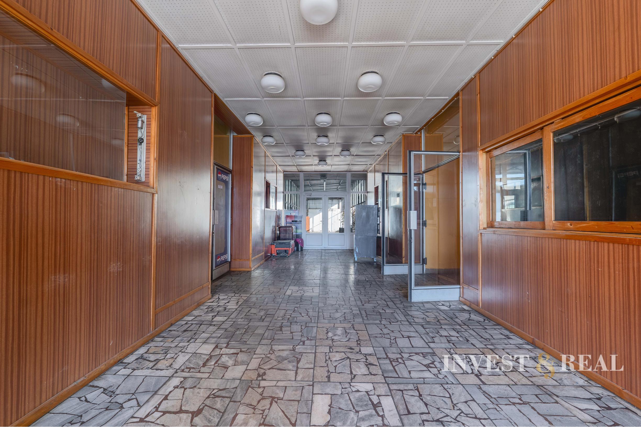 Administratívna budova a hala v priemyslenej časti | Rampová