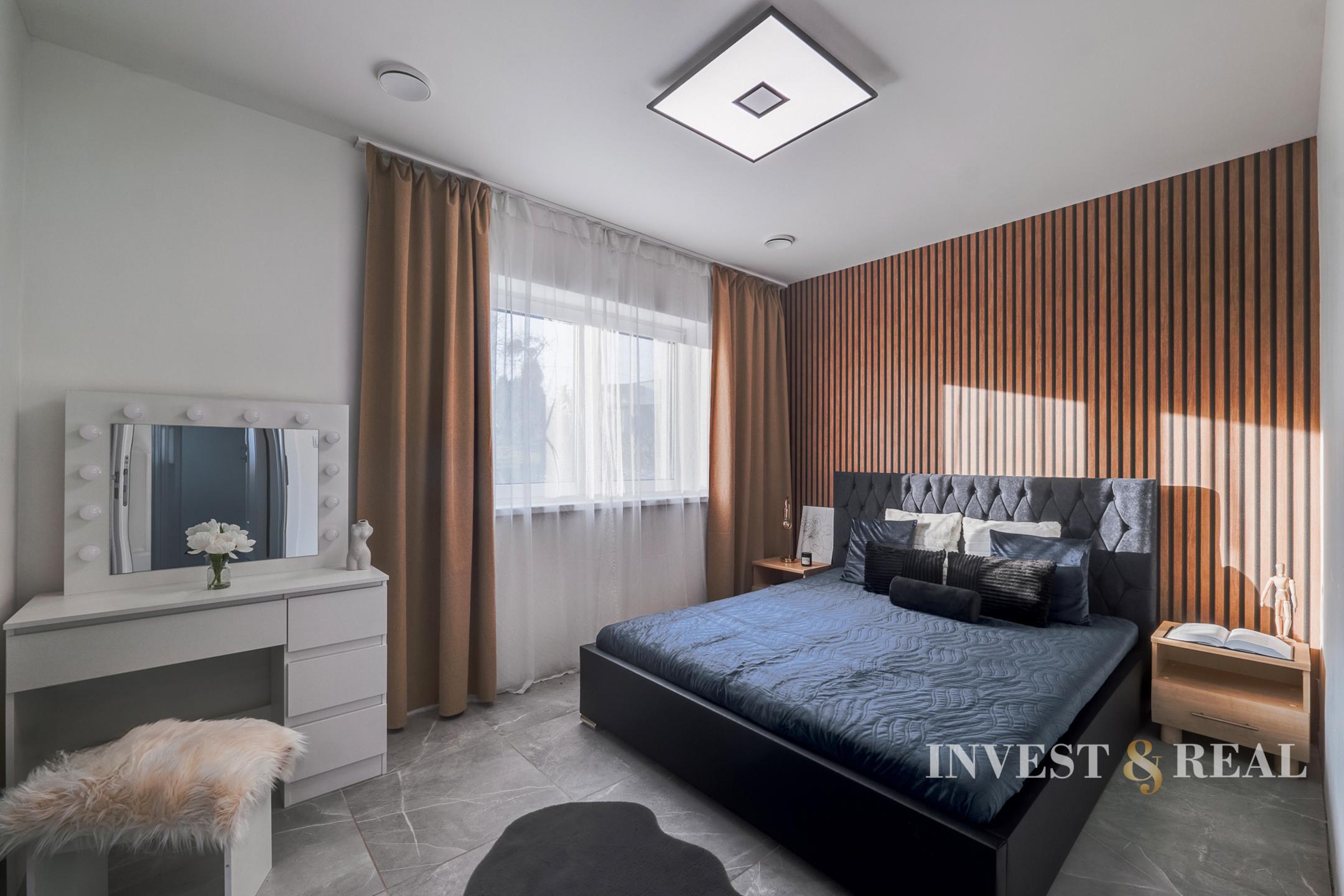 REZERVOVANÉ | Moderný plne zariadený 4 izbový rodinný dom v Seni