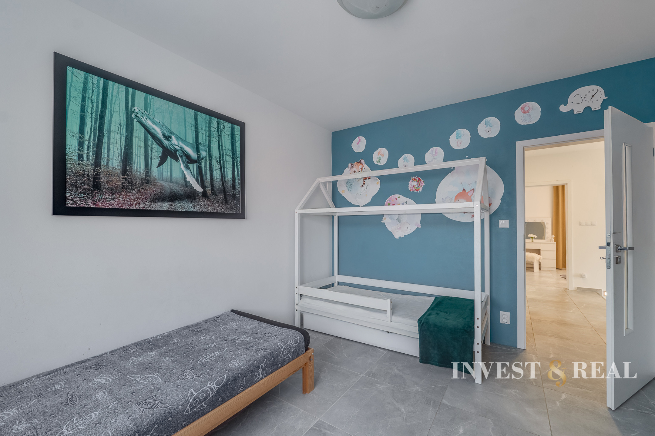 REZERVOVANÉ | Moderný plne zariadený 4 izbový rodinný dom v Seni