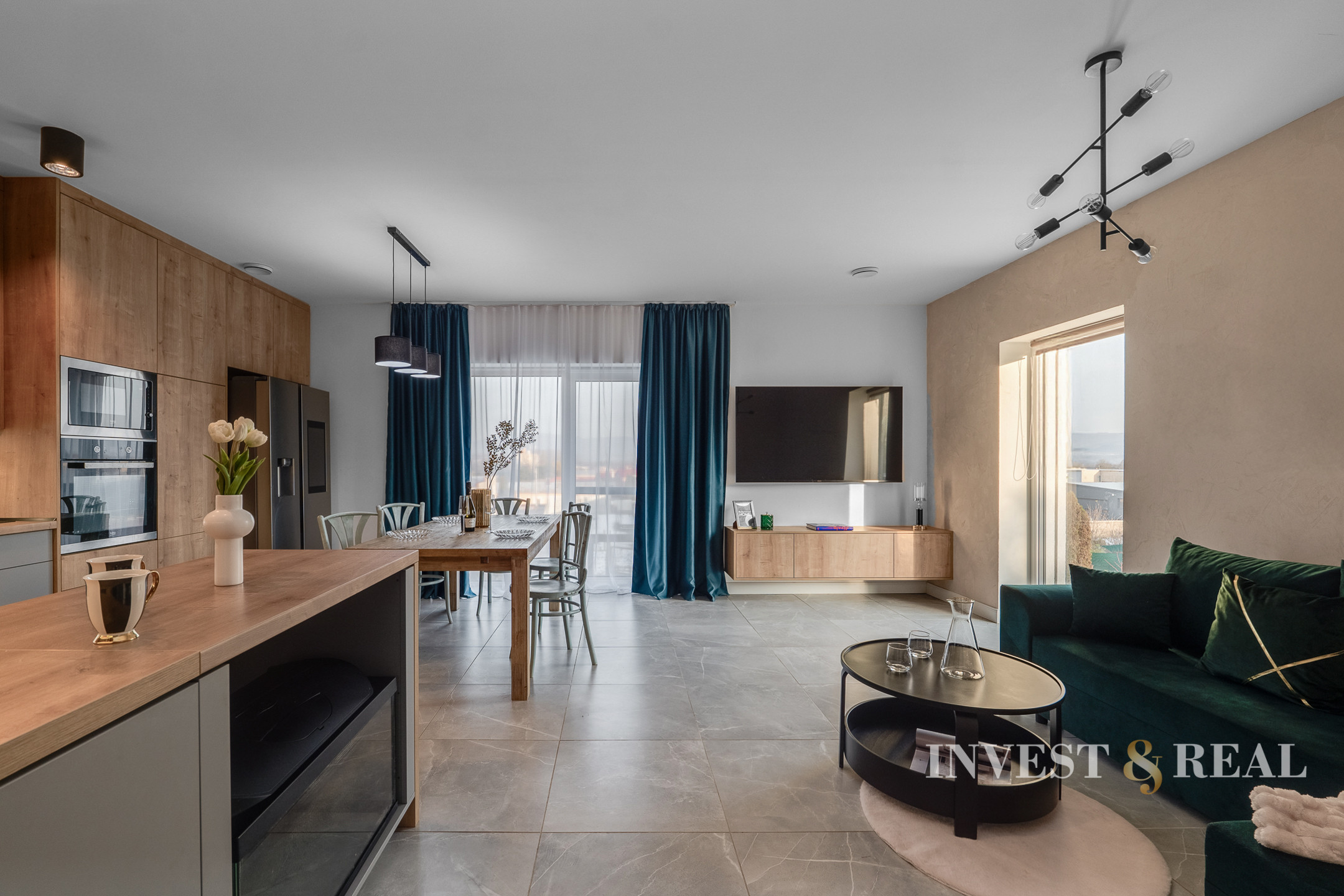 REZERVOVANÉ | Moderný plne zariadený 4 izbový rodinný dom v Seni