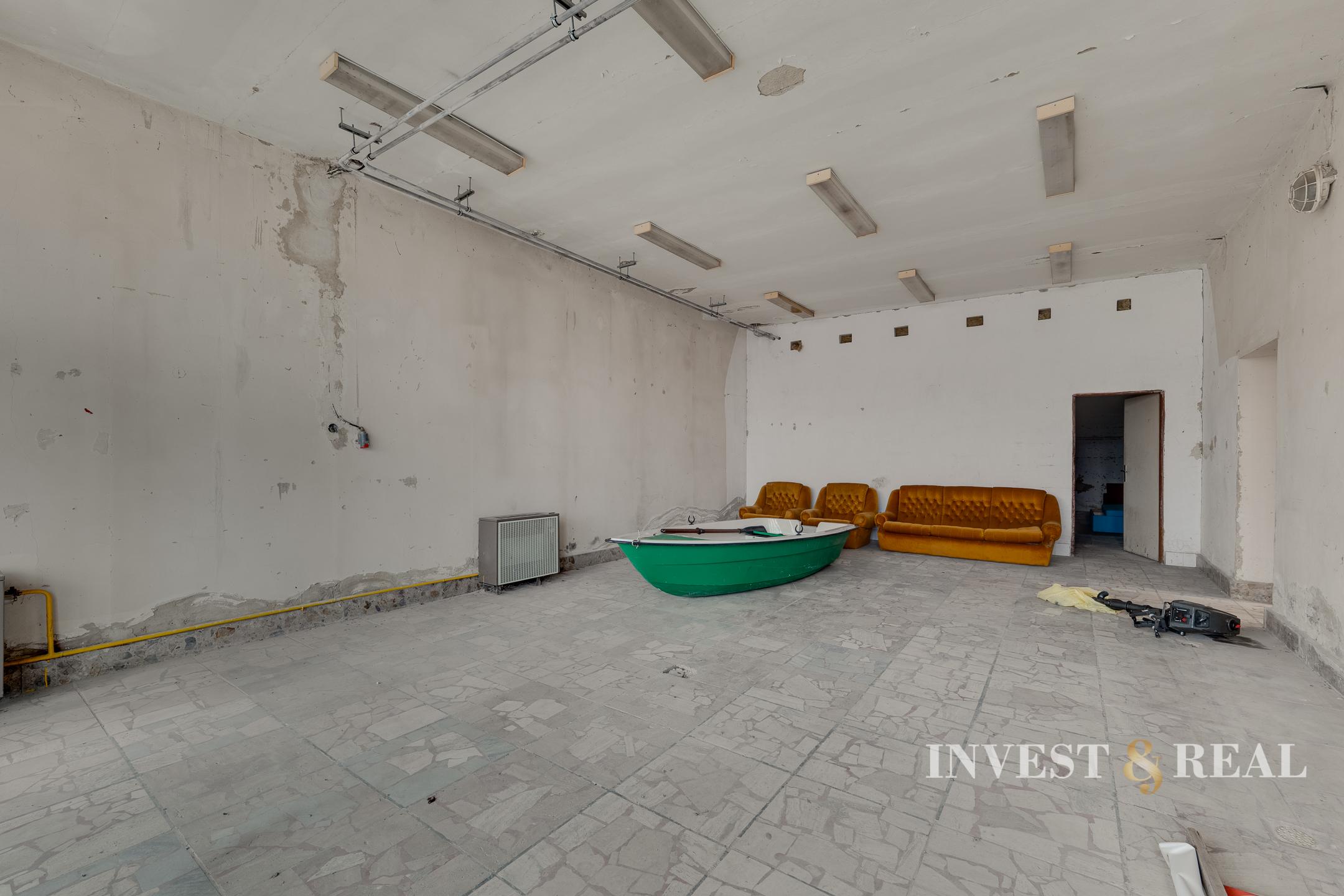 Starší dom s dvoma novými bytmi a povalou | Humenné