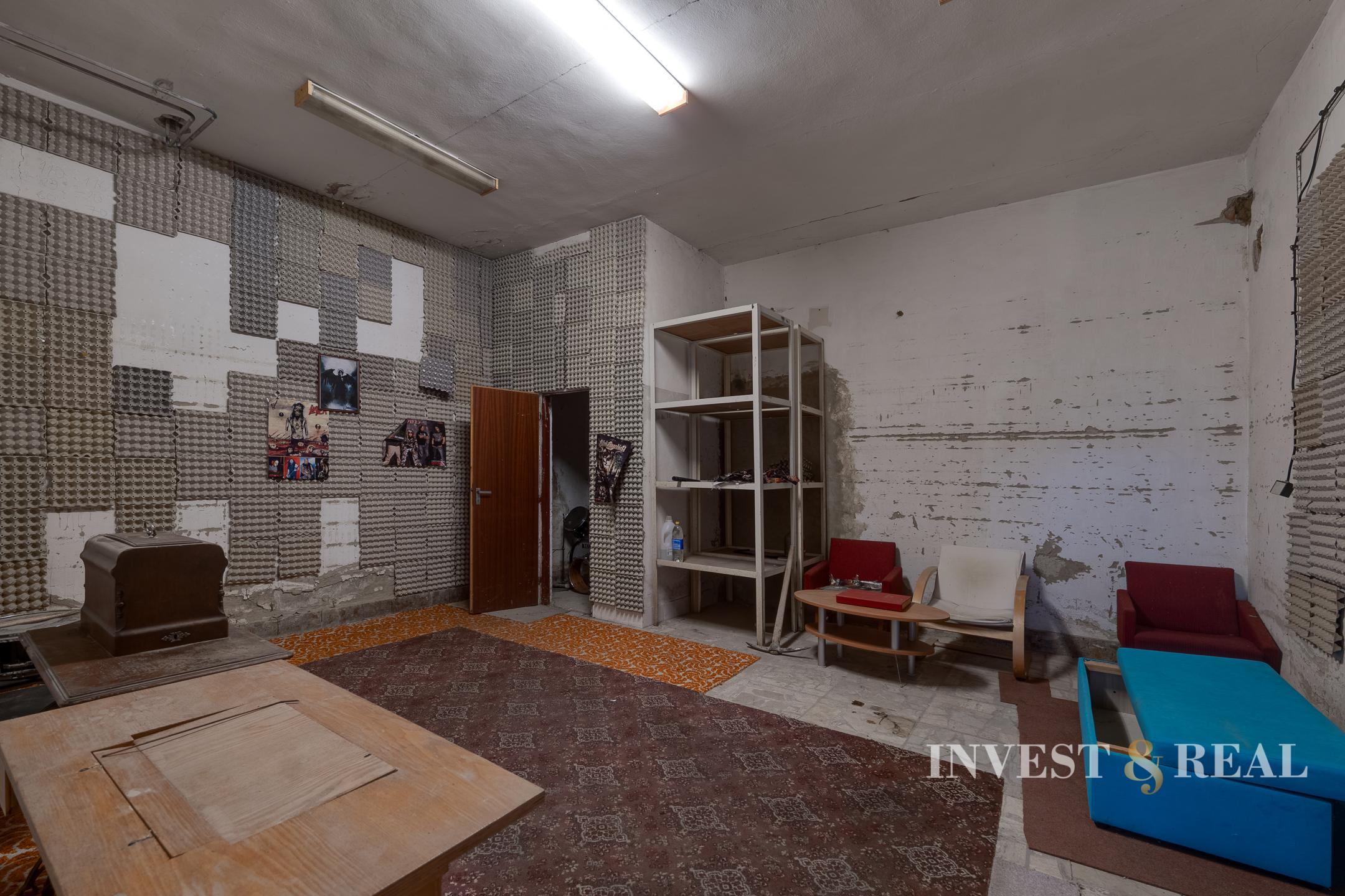 Starší dom s dvoma novými bytmi a povalou | Humenné