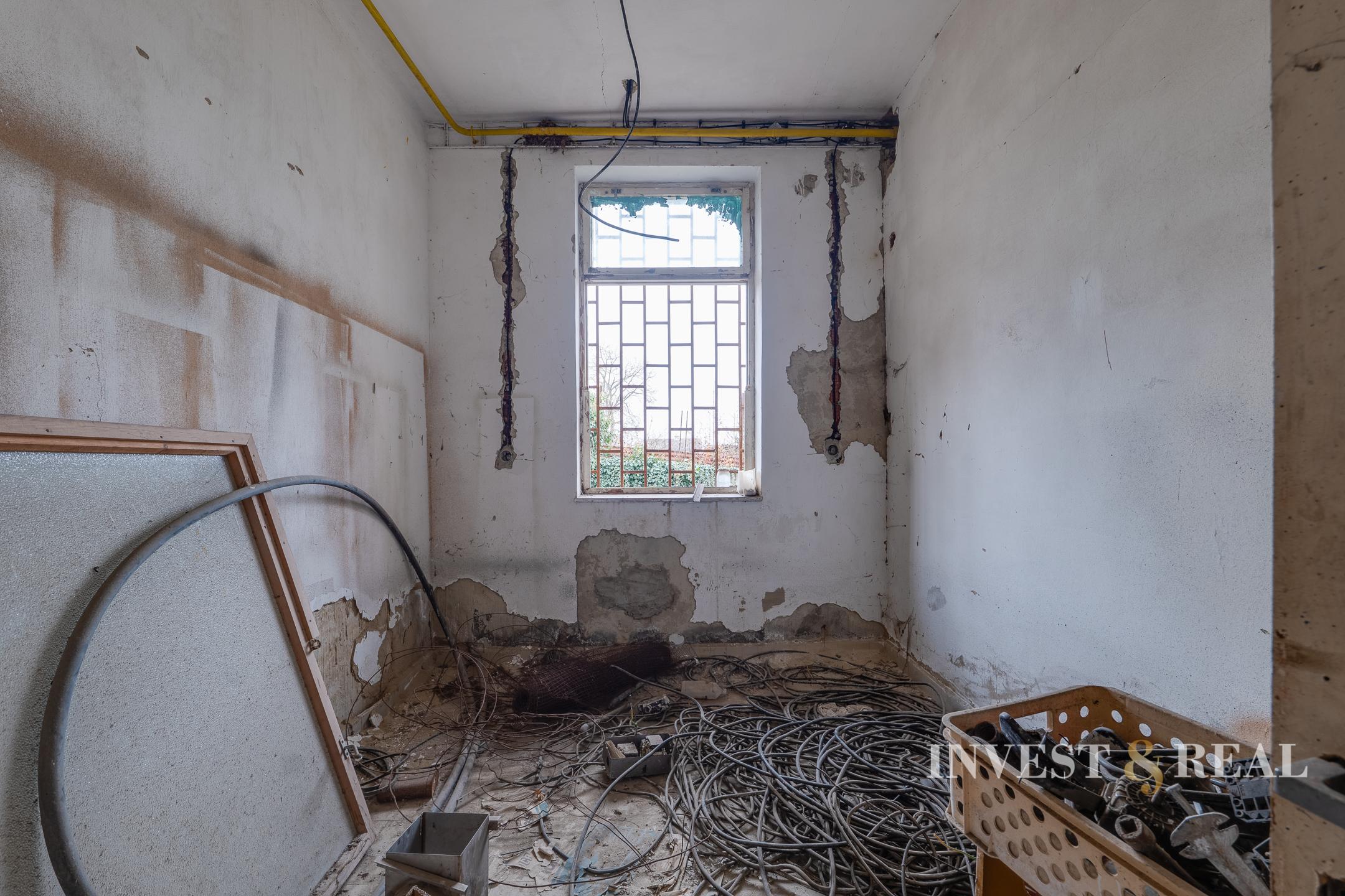 Starší dom s dvoma novými bytmi a povalou | Humenné