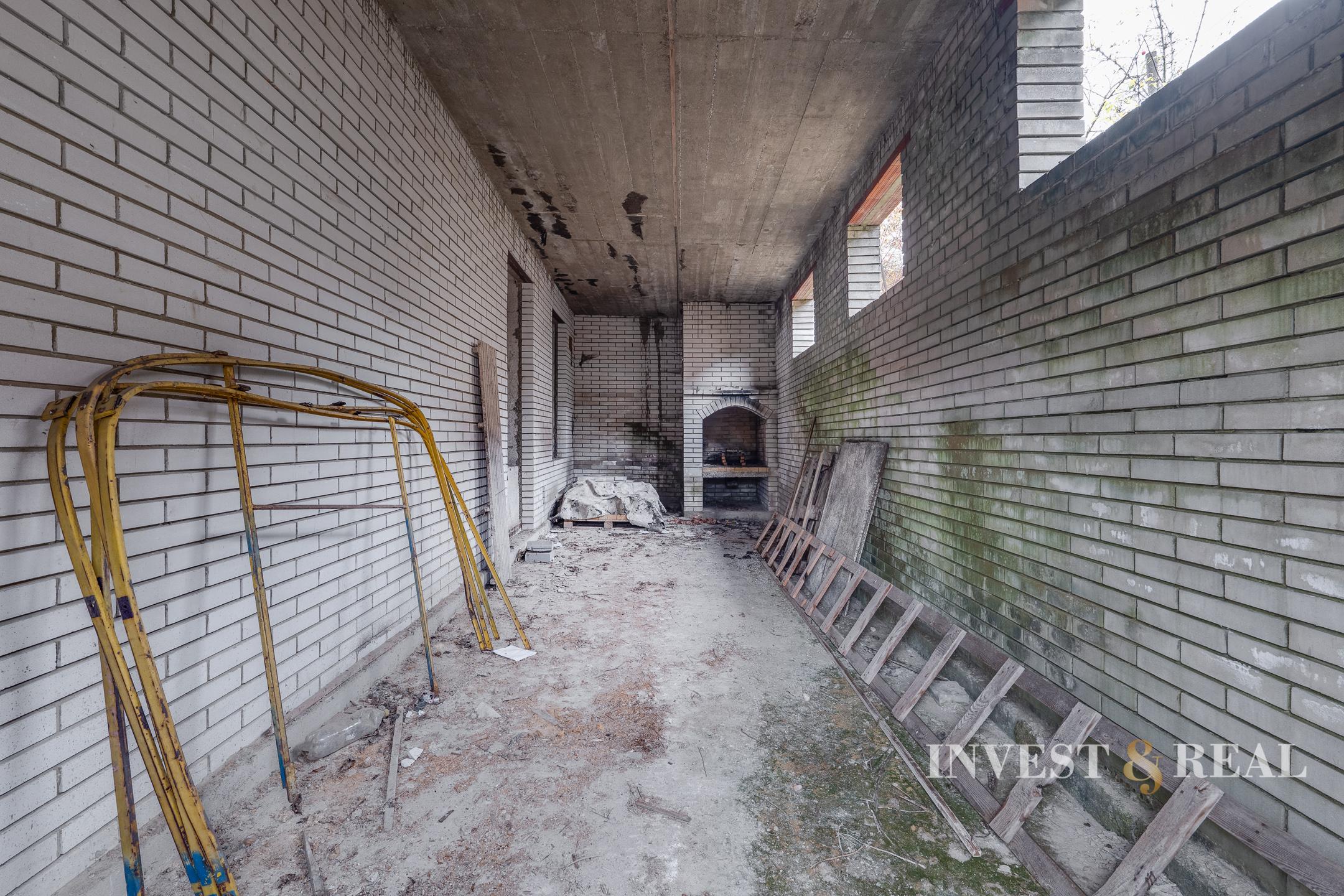 Starší dom s dvoma novými bytmi a povalou | Humenné