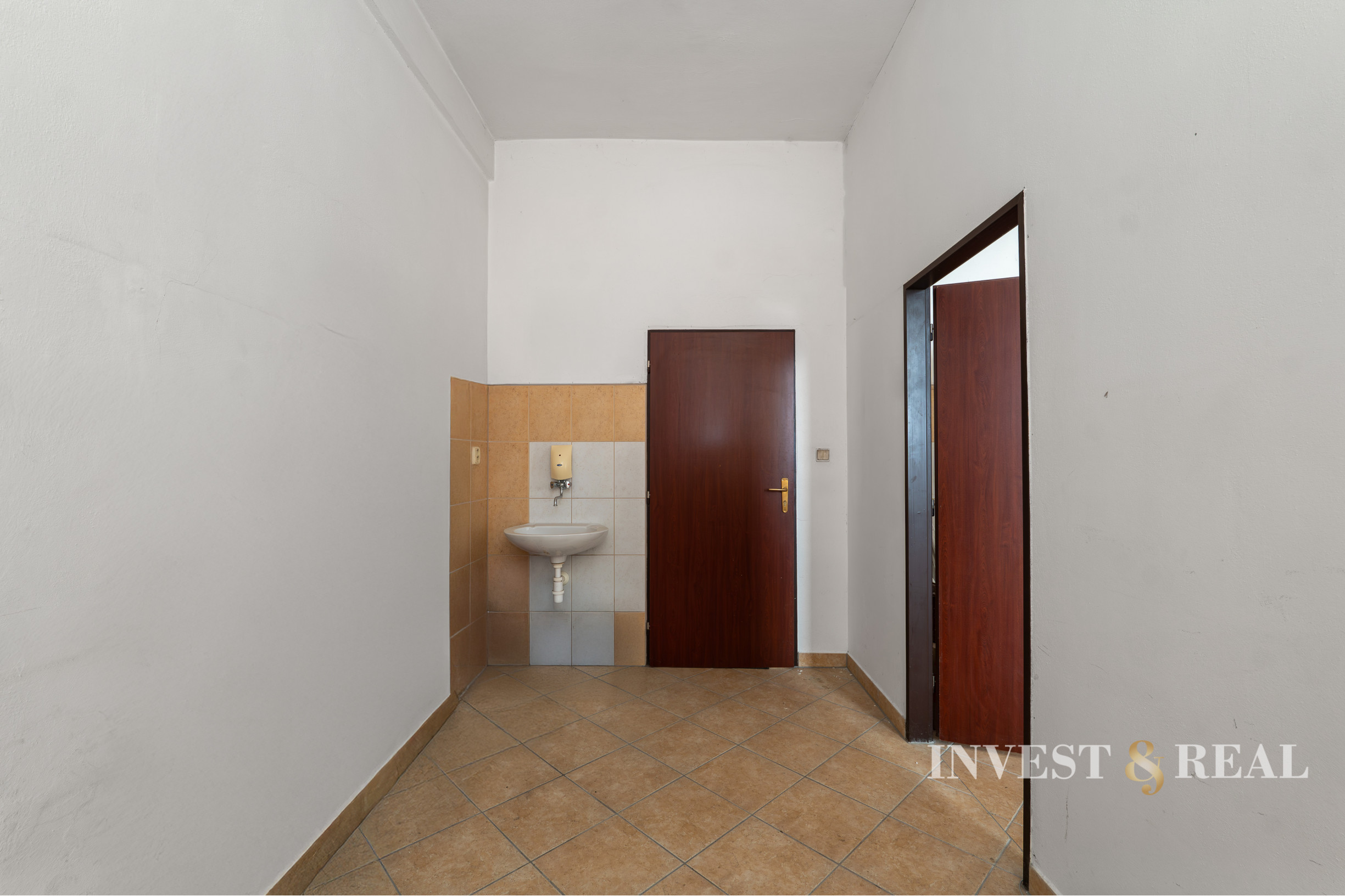 KANCELÁRSKE PRIESTORY | 165 m² | Humenné - Mierová - Allianz