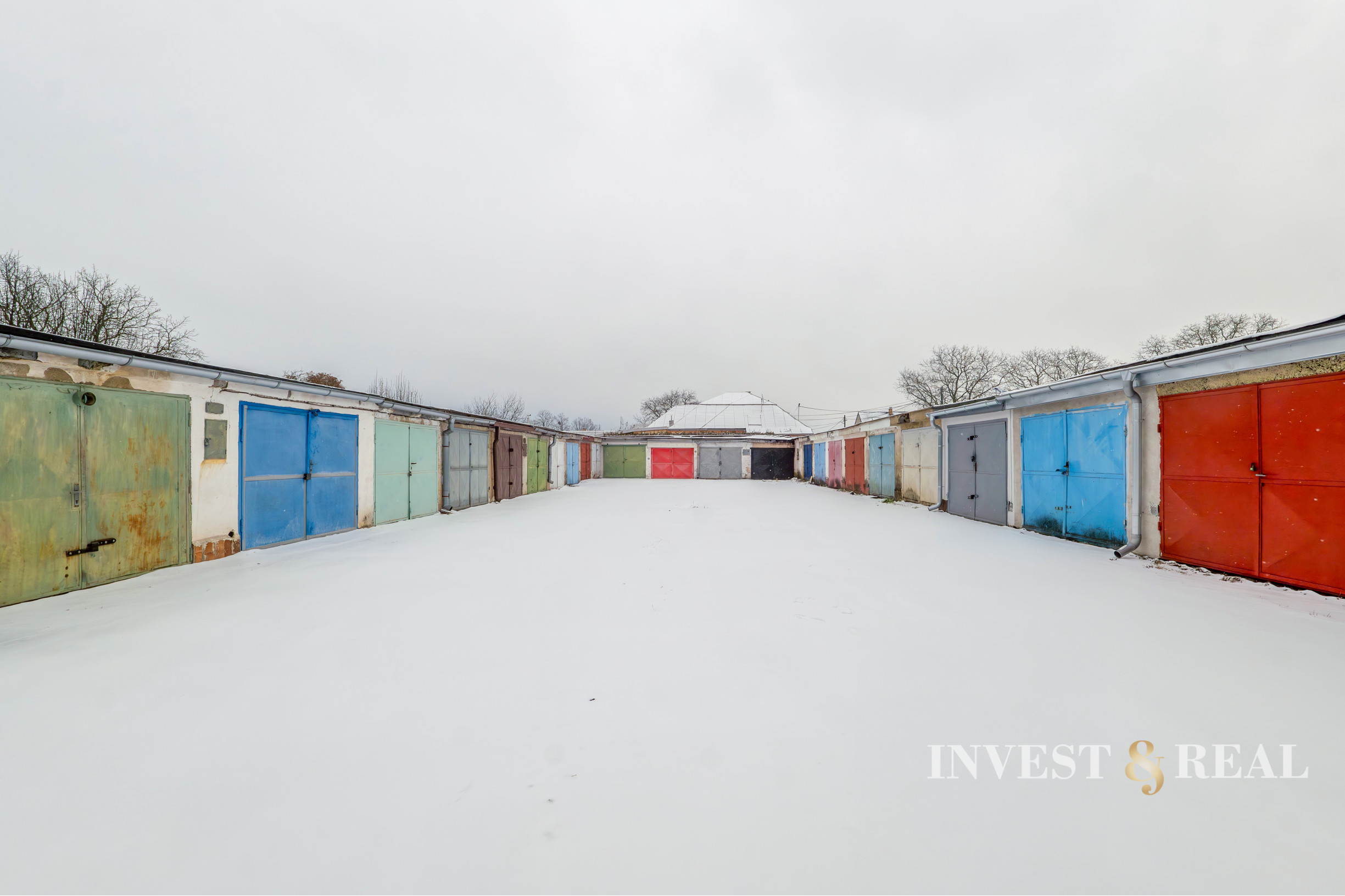 Predaj investičnej garáže s nájomcom | Strážske