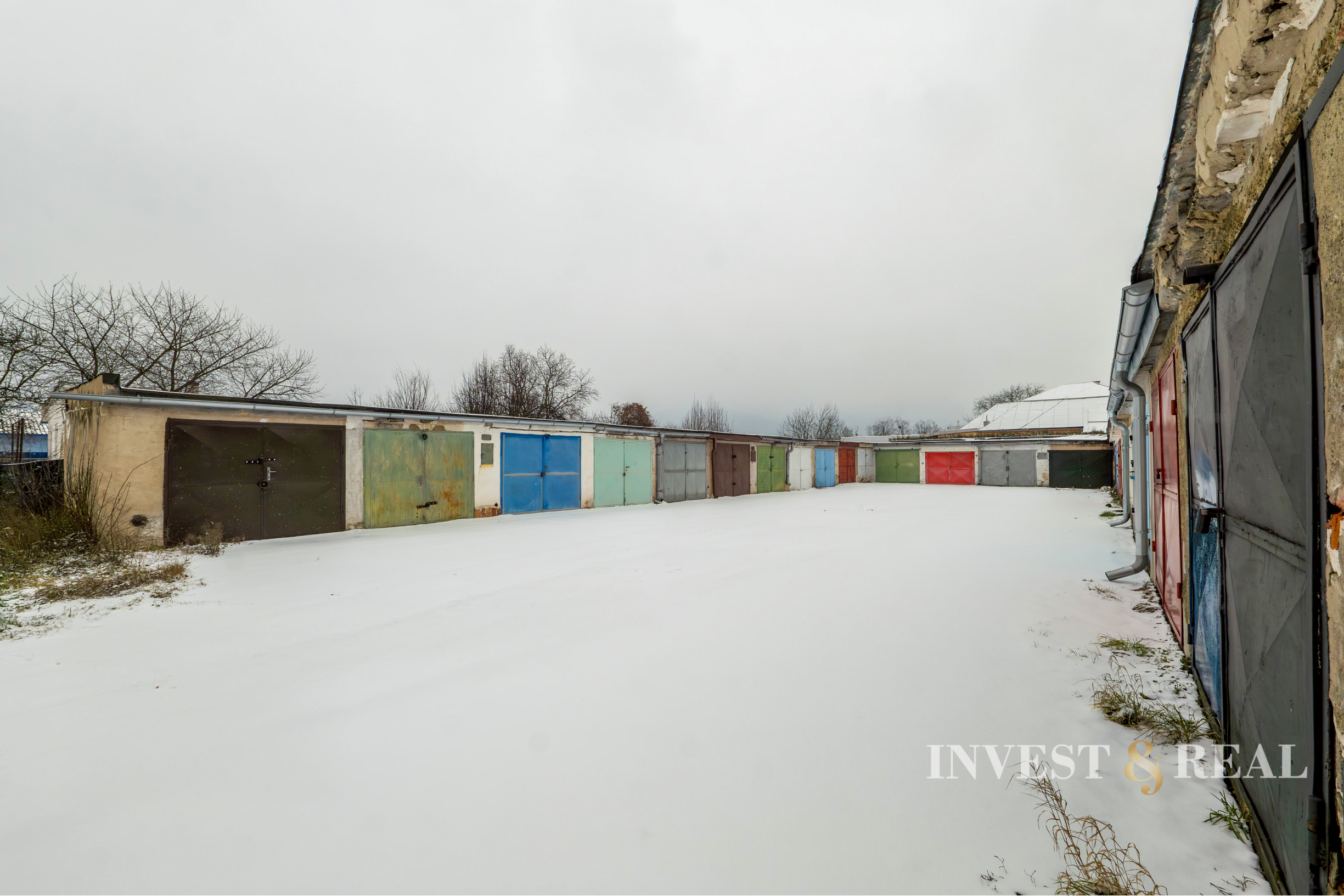 Predaj investičnej garáže s nájomcom | Strážske