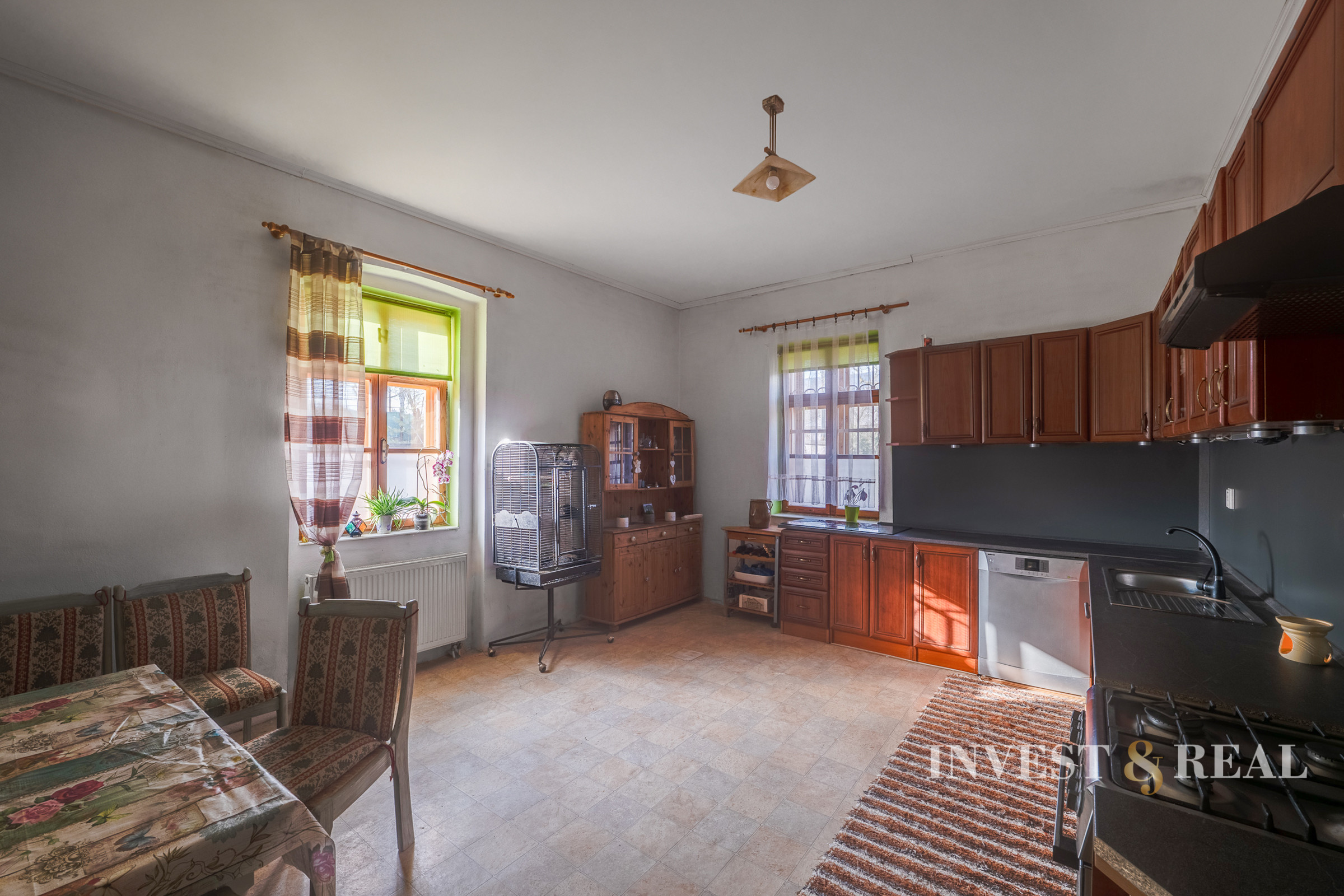 Historický zemiansky DOM vo Včelároch