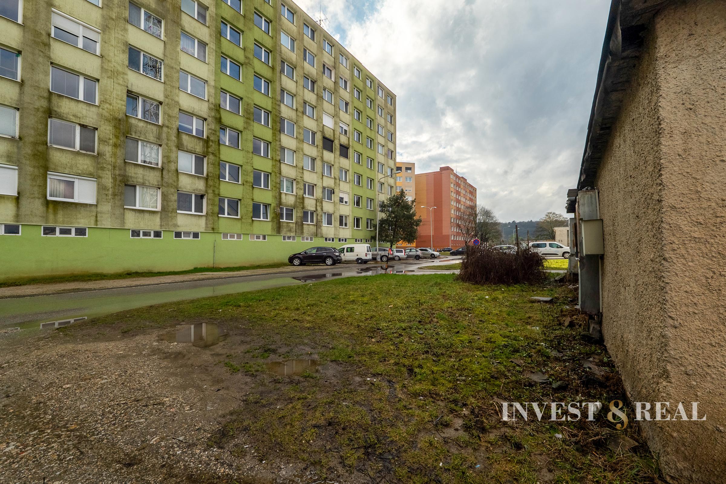 REZERVOVANÉ | GARÁŽ s montážnou jamou a elektrinou | Severná