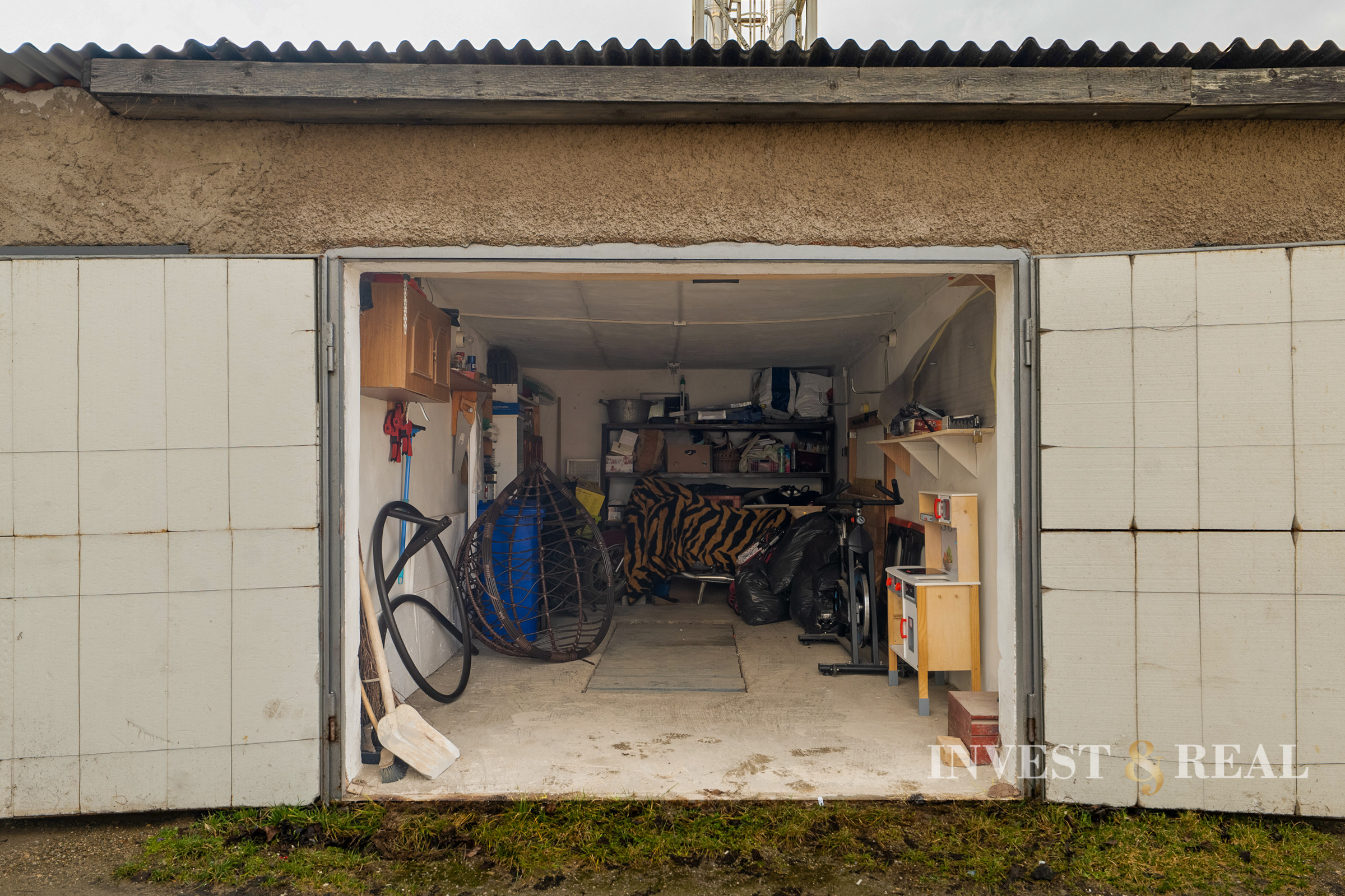 REZERVOVANÉ | GARÁŽ s montážnou jamou a elektrinou | Severná