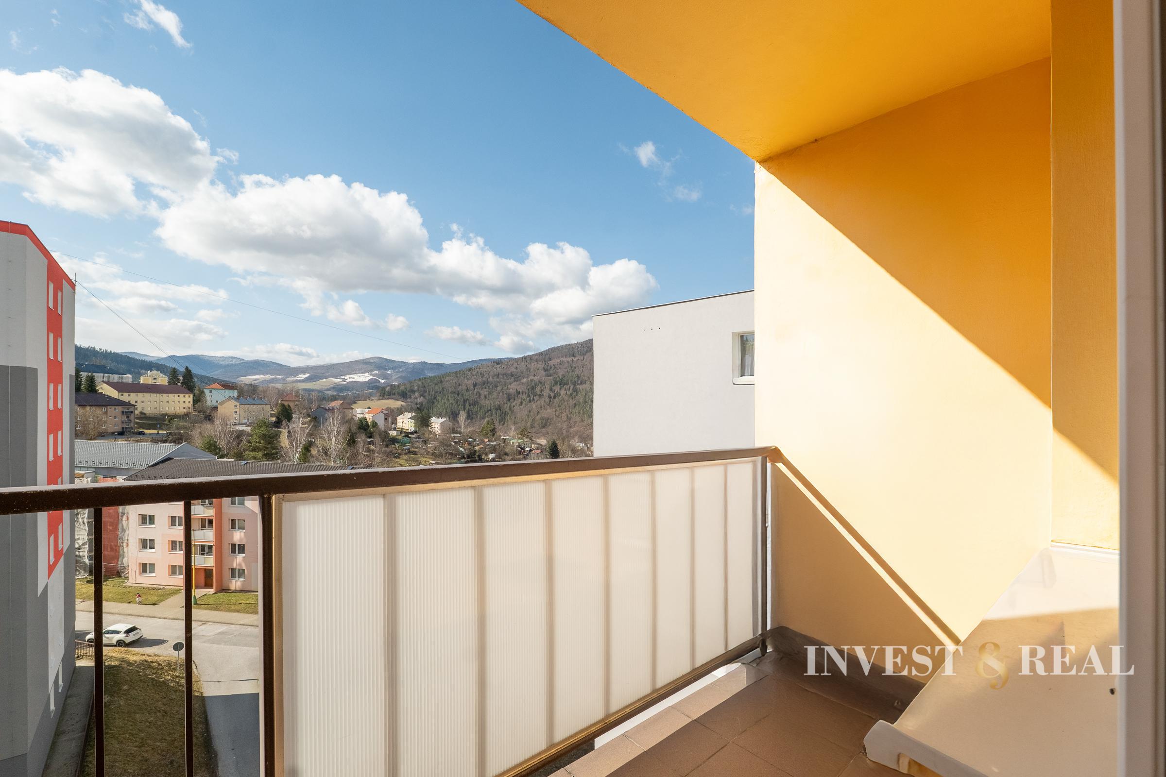 1-izbový byt s dvoma balkónmi | Prakovce - pri Gelnici